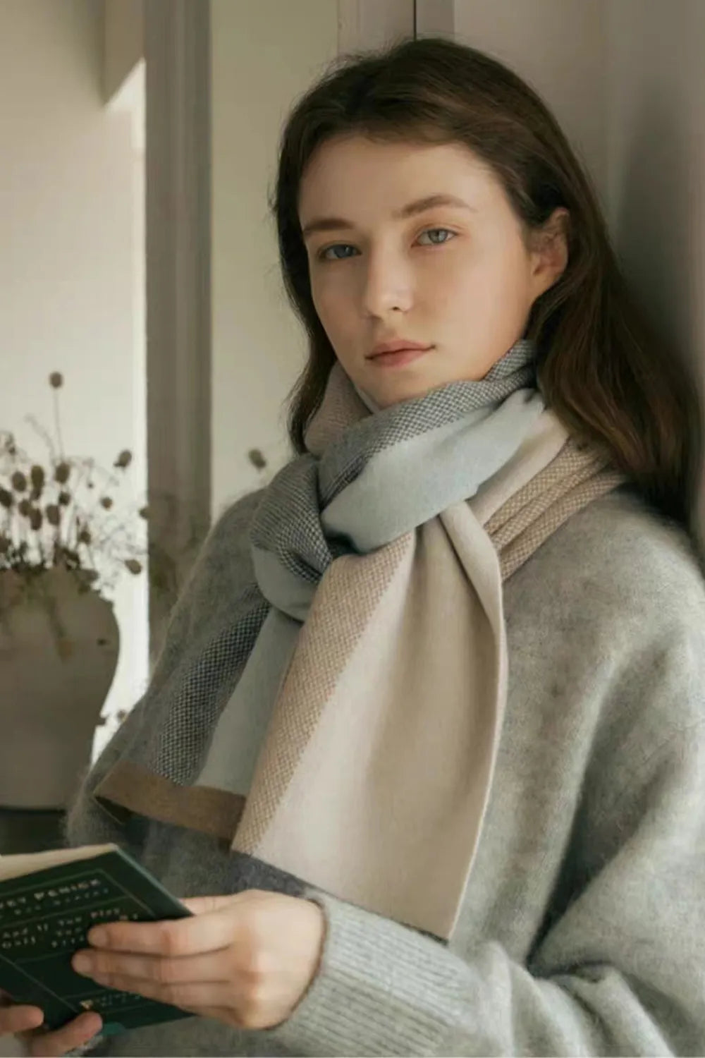 Sarah Express Women's Thermal Contrast Acrylic Scarf Cozy Winter Fall Accessory One Size