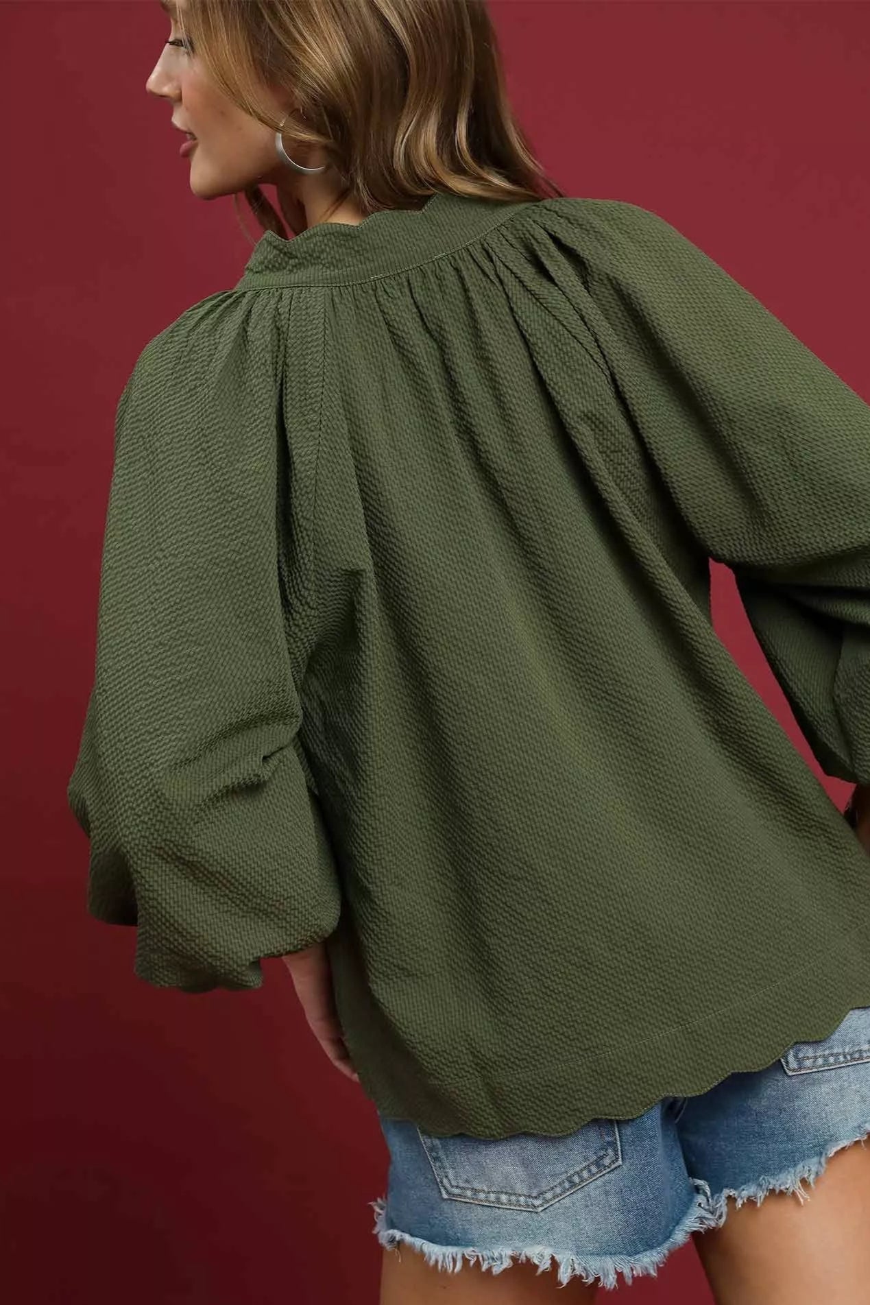 Sarah Express Women’s Plus Size Textured Notched Balloon Sleeve Blouse
Sarah Express Women’s Plus Size Textured Notched Balloon Sleeve Blouse