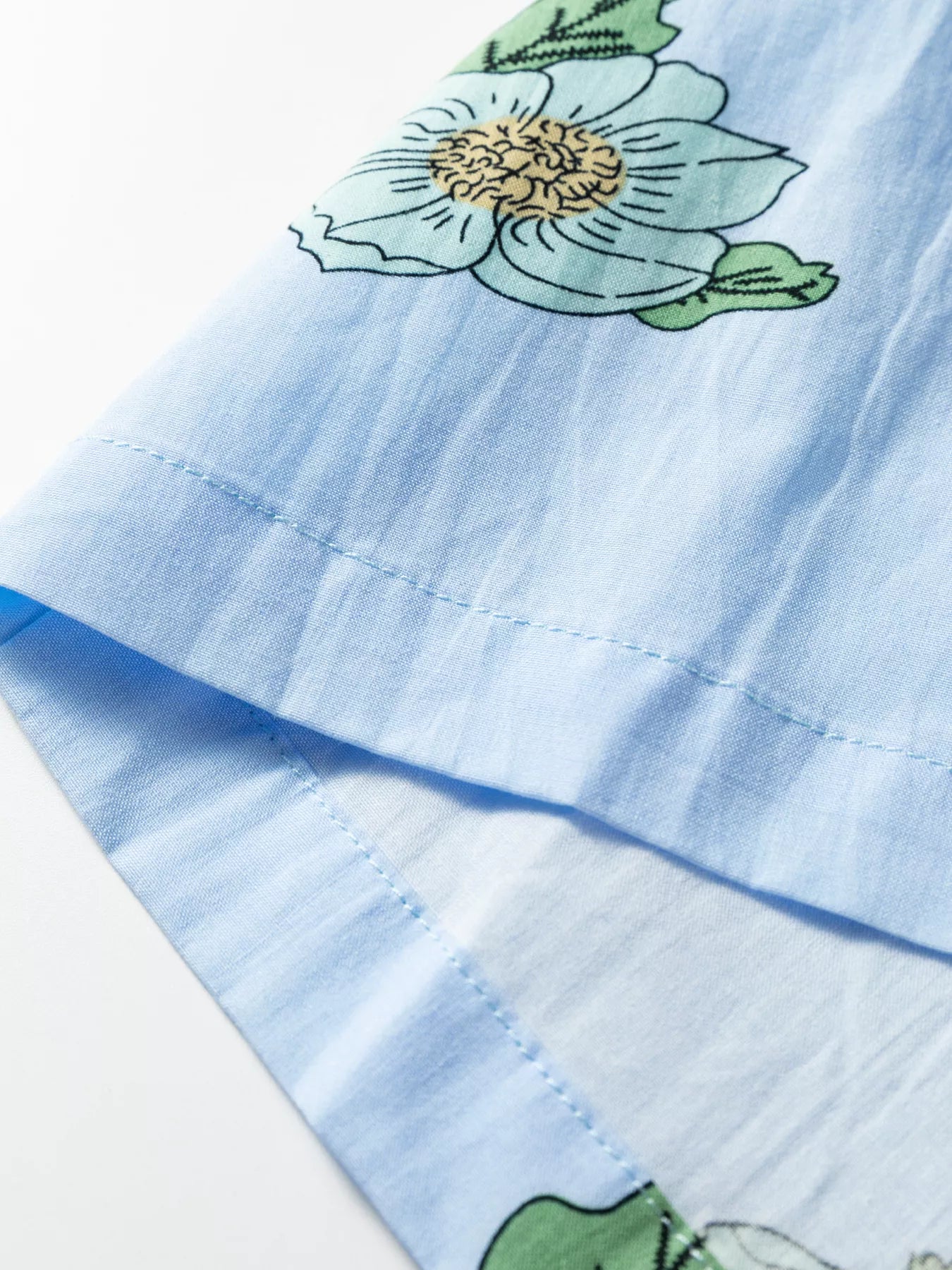 Sarah Express Women's Floral Print Contrast Striped Trim Ruffled V Neck Fall Blouse