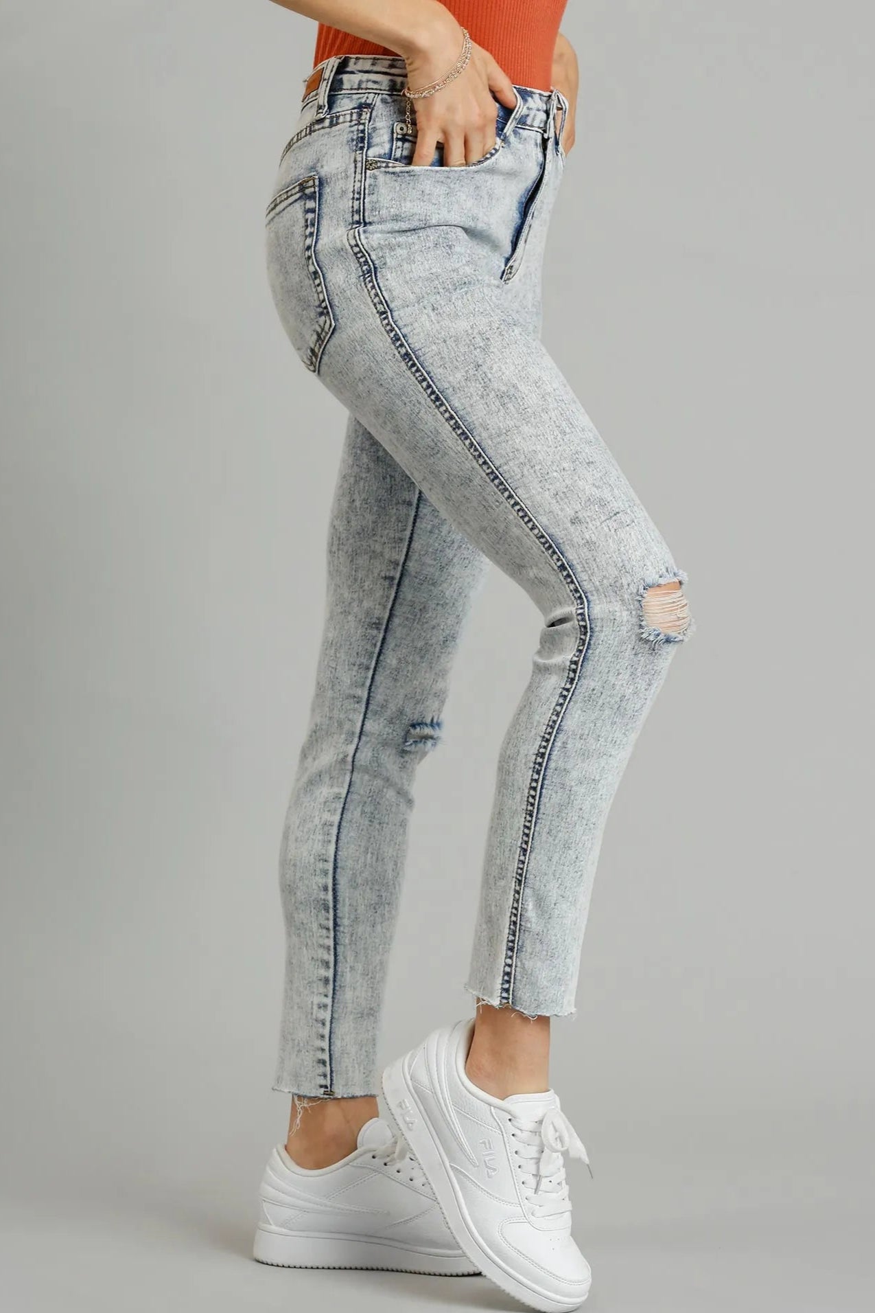 Sarah Express Women’s Distressed Skinny Jeans with Unfinished Hem Stretch Denim