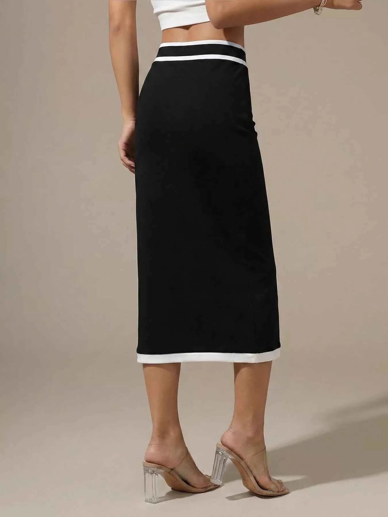 Sarah Express Women's Contrast Trim Skirt - Pocketed High Waist Athletic Skirt