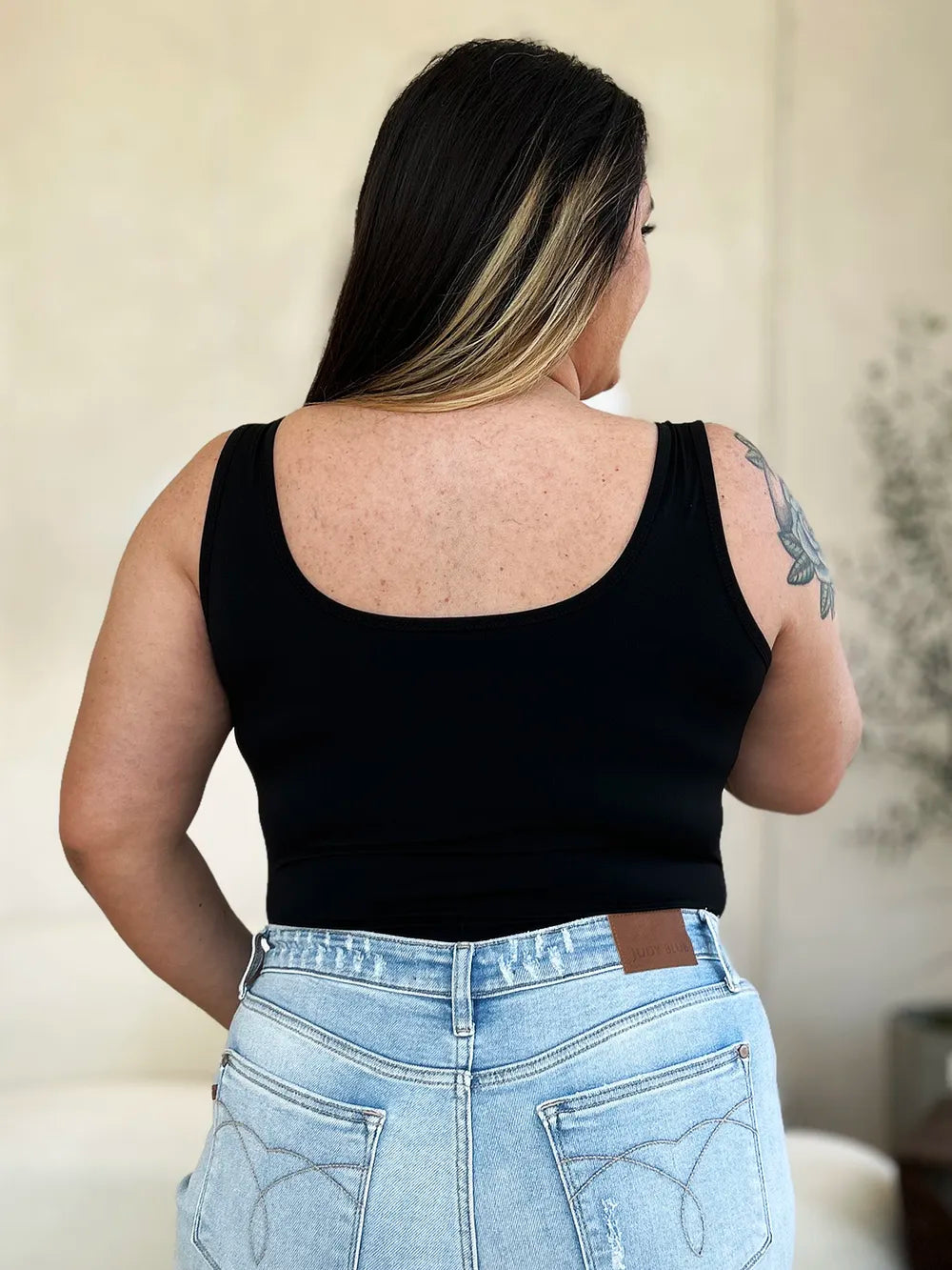 b8ee6ee1-cfc4-4d57-a1c2-cb0fd3e26fb4-Max