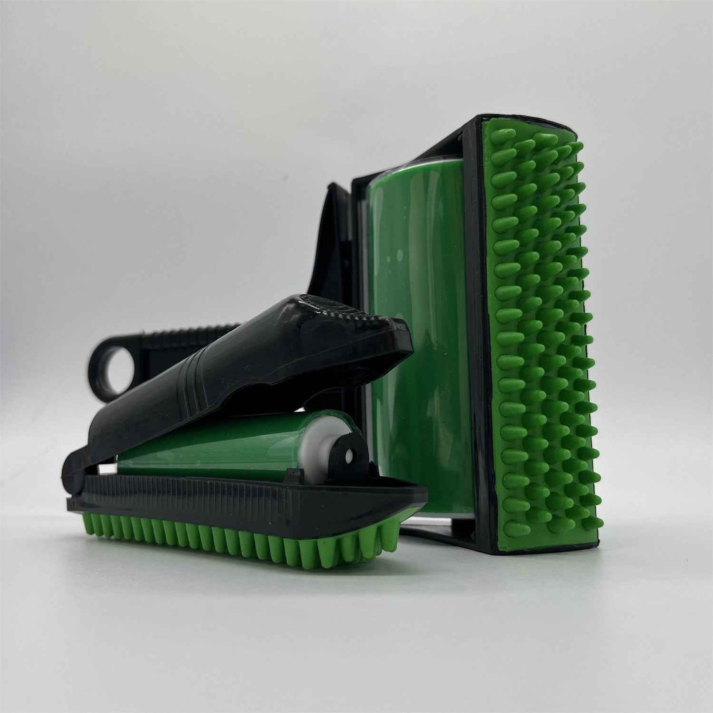 Sarah Express Reusable Pet Hair Remover Roller - Washable Lint Remover for Clothes, Furniture & Pet Hair Green