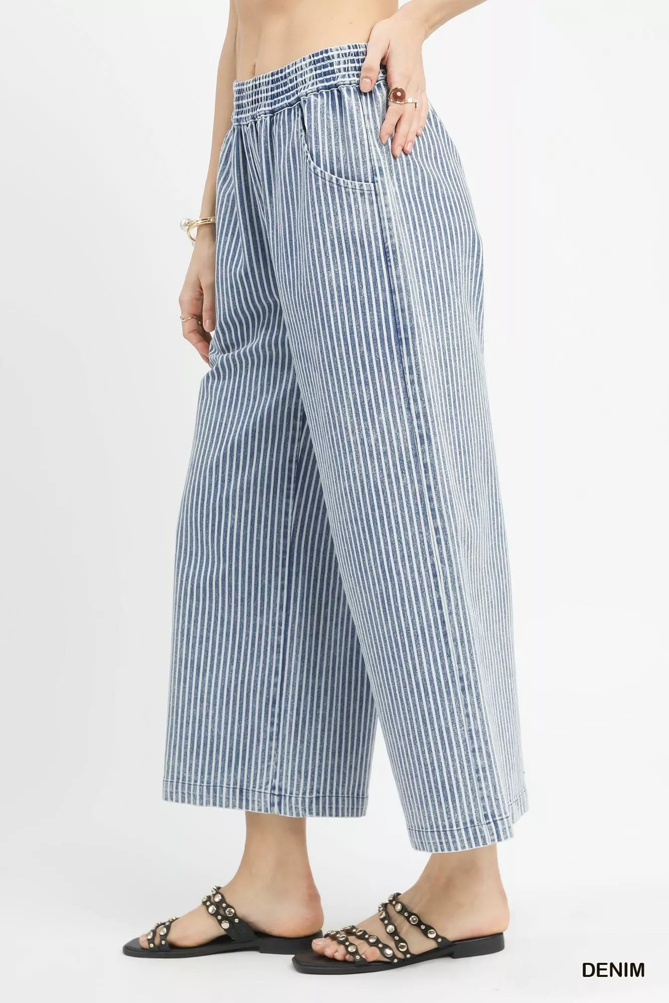 Sarah Express Women's Stone Wash Stripe Wide Leg Pants