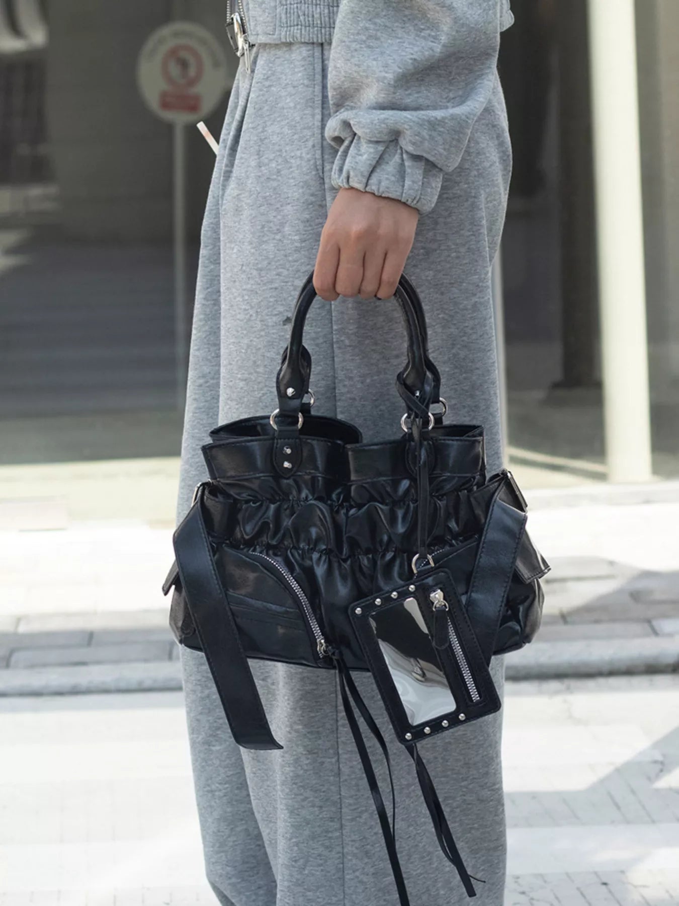 Sarah Express Women's Ruched Leather Crossbody Bag Black ONESIZE