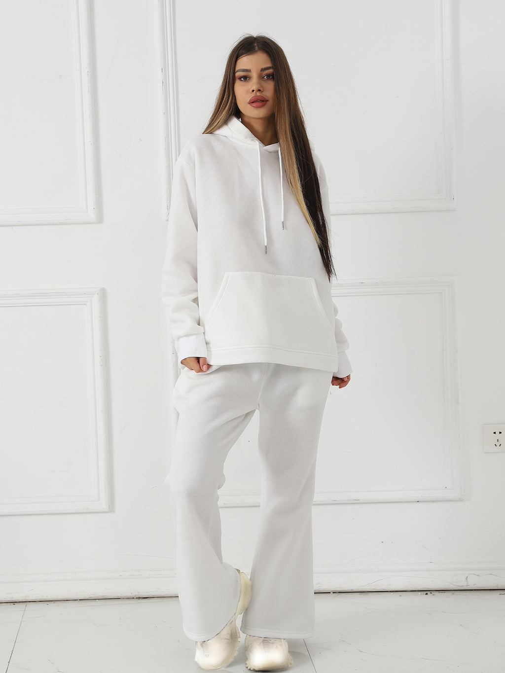 Sarah Express Women's Solid Color Sweatshirt Pants Set - Long Sleeve Casual Loungewear Two-Piece