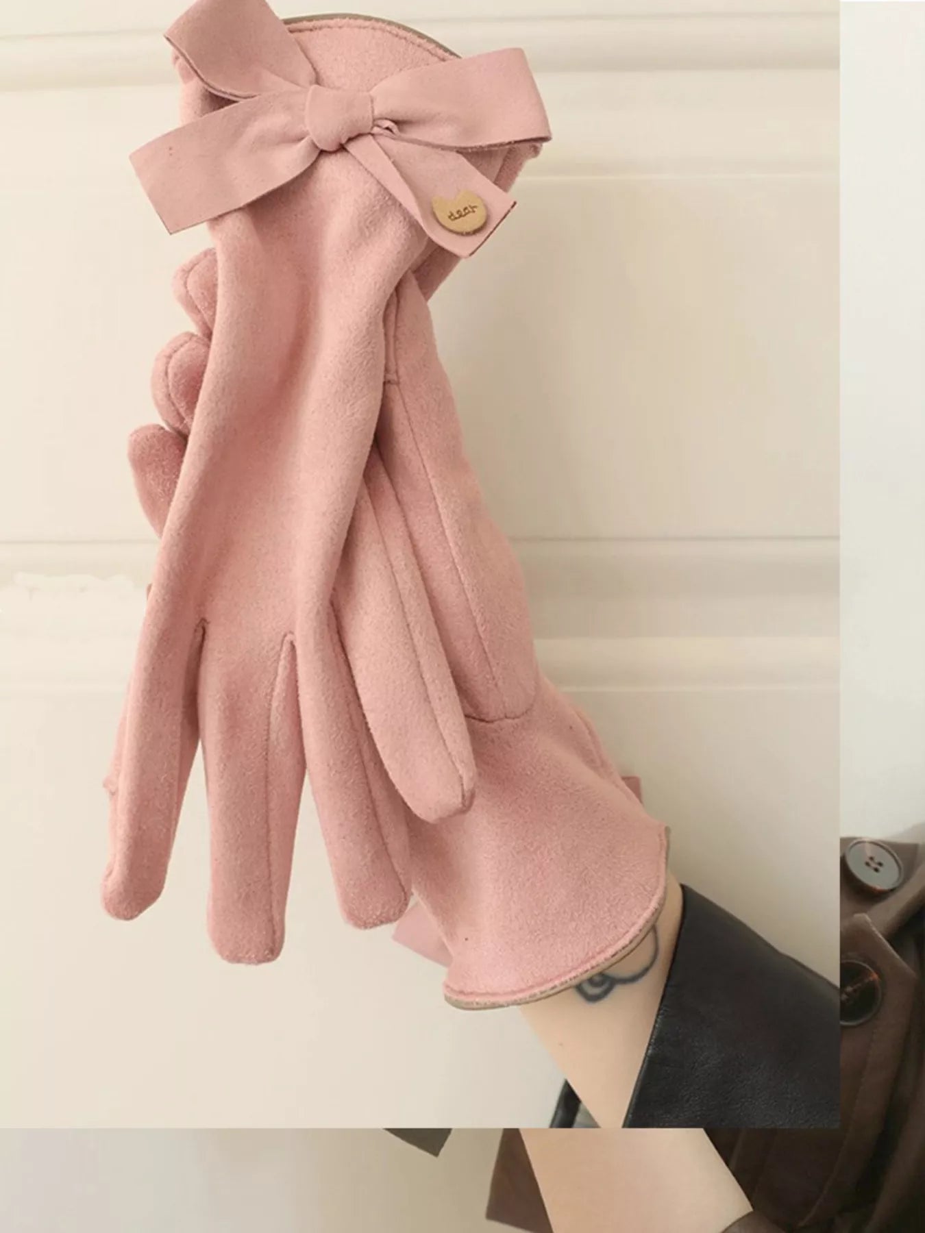 Sarah Express Women's Bow-Decorated Winter Gloves - Elegant Polyester Knit Gloves Pink ONESIZE