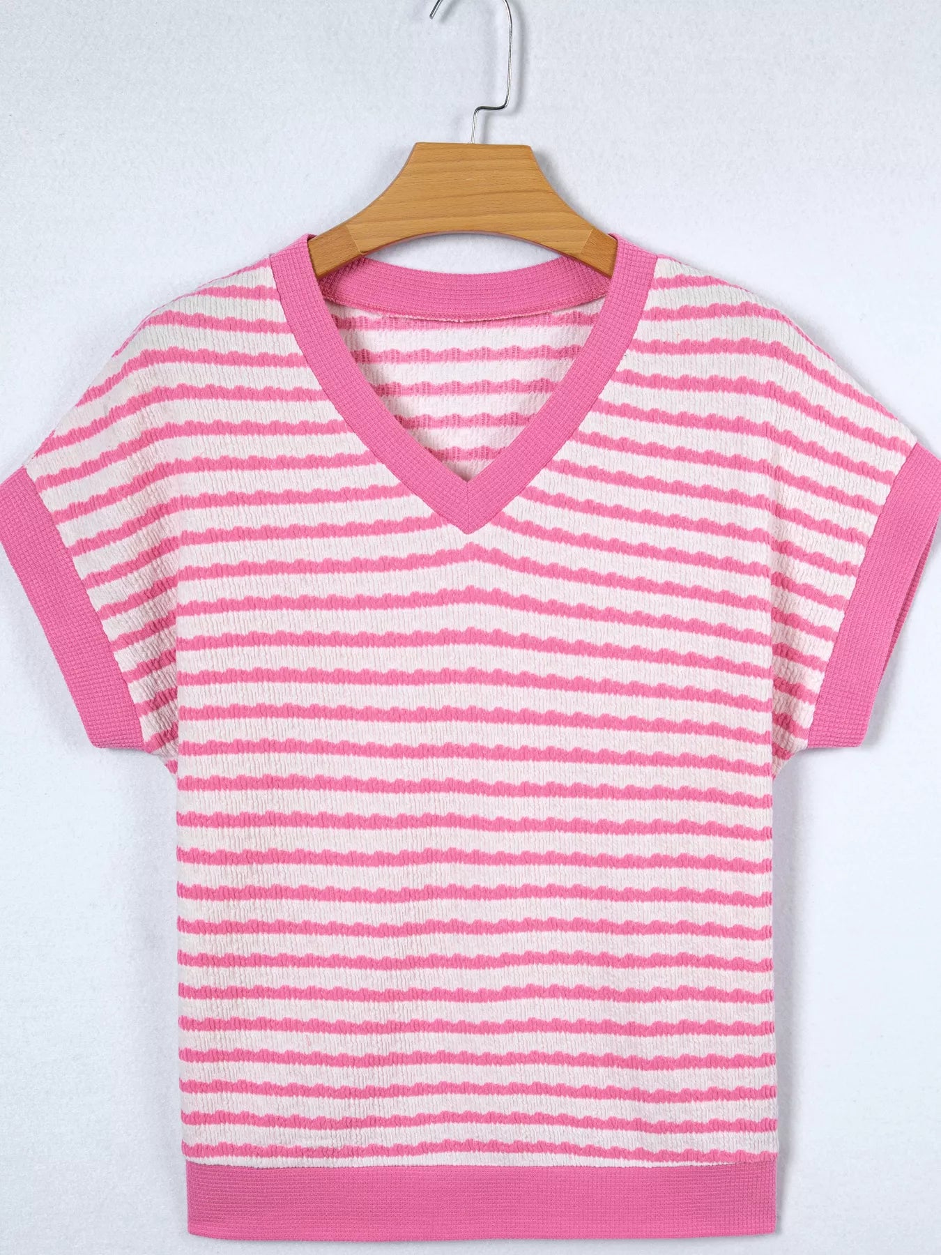 Sarah Express Women's Stripe Textured Knit V-Neck Short Sleeve Top - Contrast Trim Casual Tee