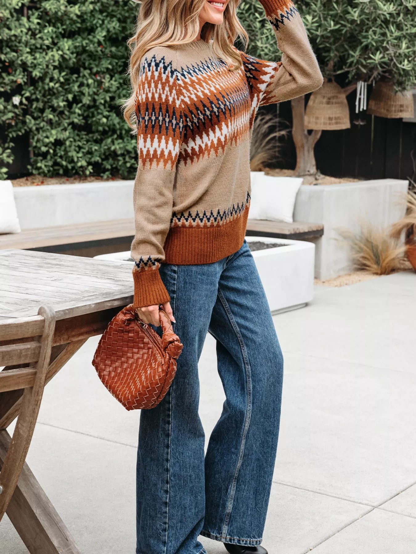 Sarah Express Women's Color Block Crew Neck Sweater