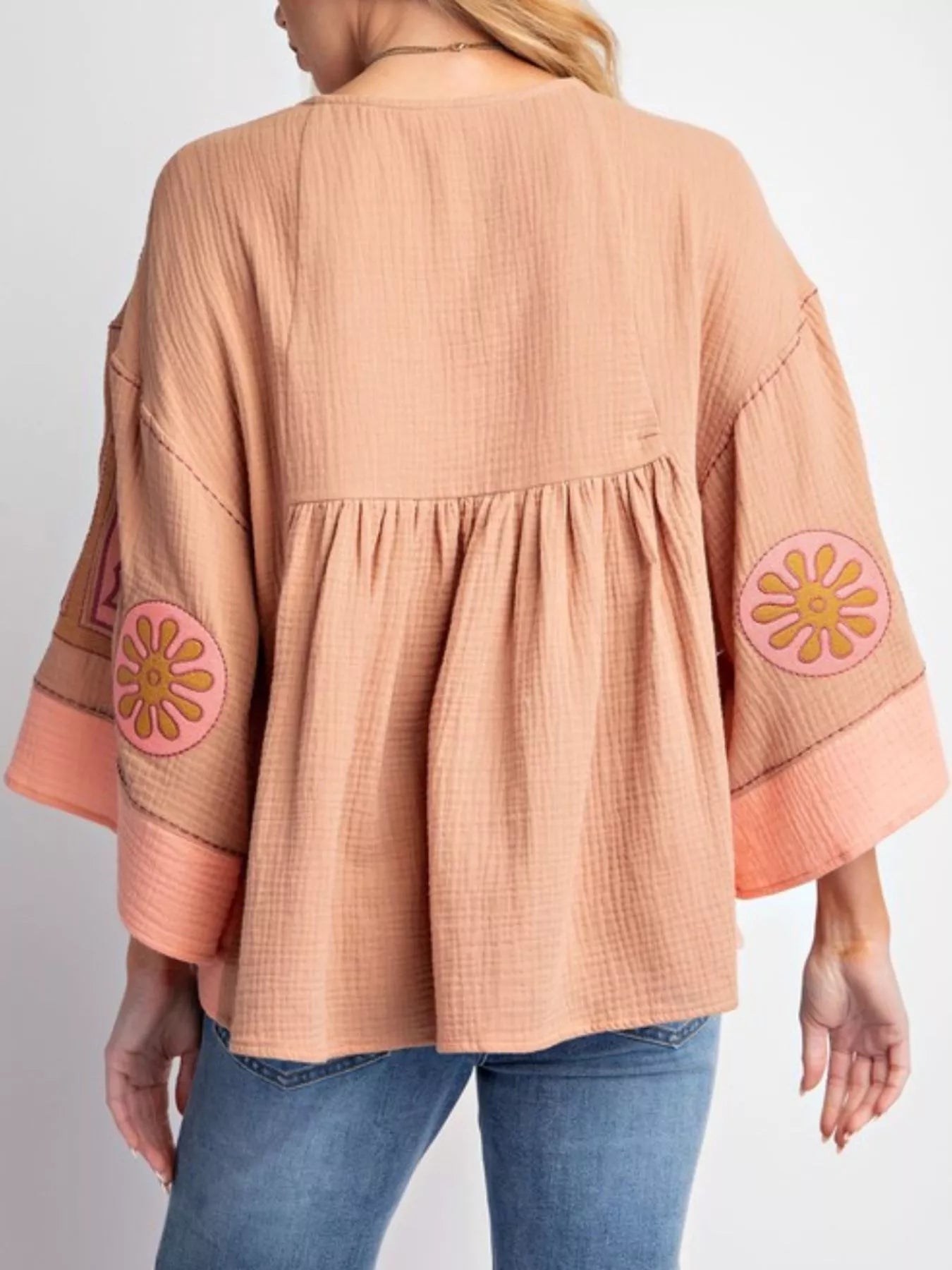 Sarah Express Women's Printed V-Neck Top with Contrast Trim Details