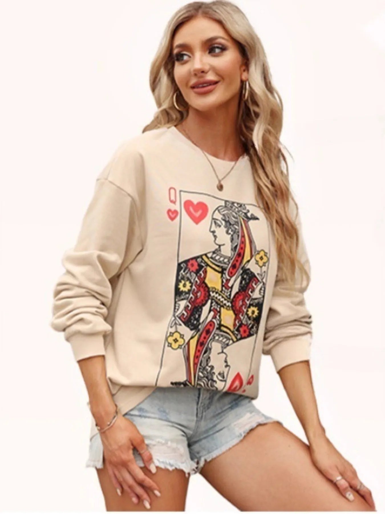 Sarah Express Women's Queen of Hearts Playing Card Graphic Round Neck Sweatshirt