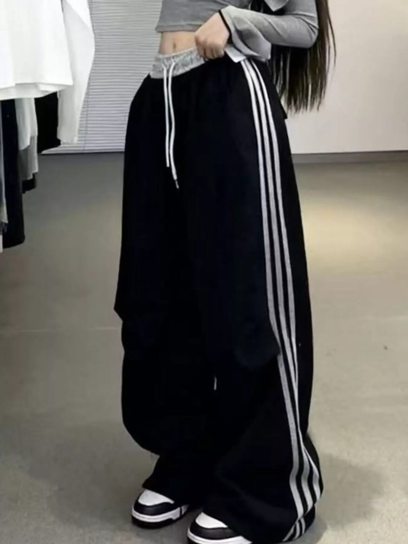 Sarah Express Women's Casual Loose Fit Striped Pants Black