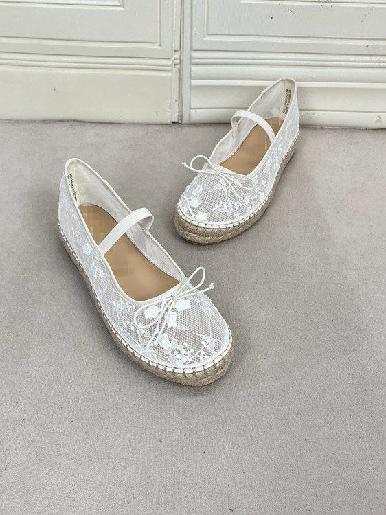 Sarah Express Women's Round Toe Mesh Chunky Sole Sneakers – White Low-Top Shoes White