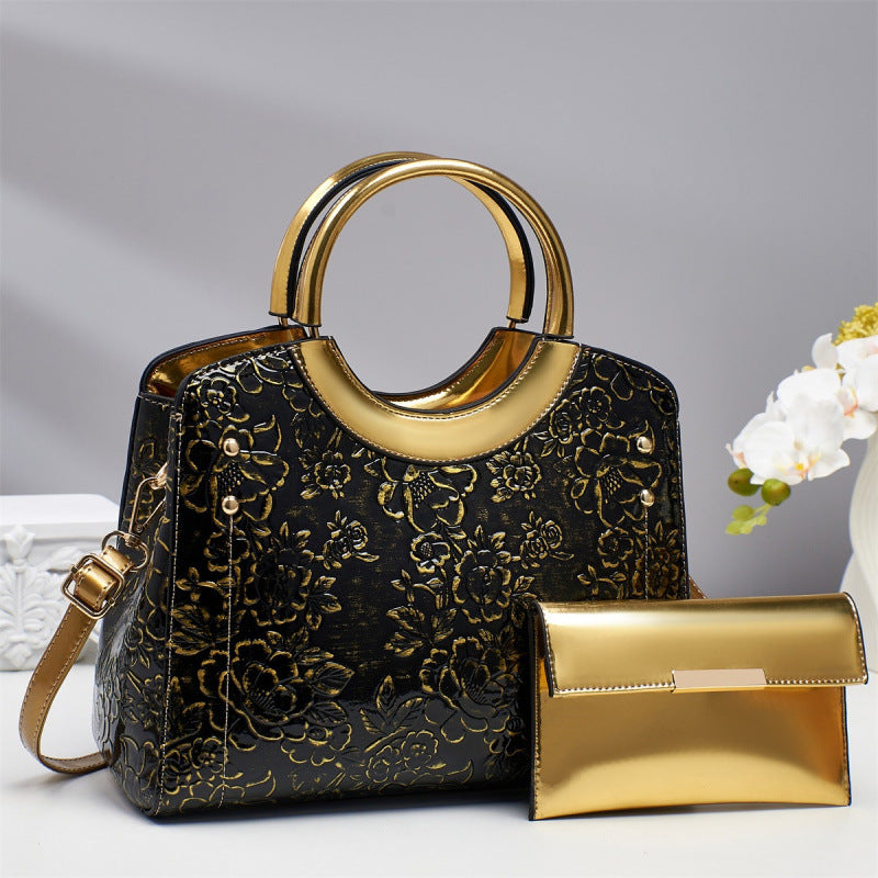 Sarah Express Large-capacity Crossbody Bag Casual And Stylish Single-shoulder Design Gold 28X13X23