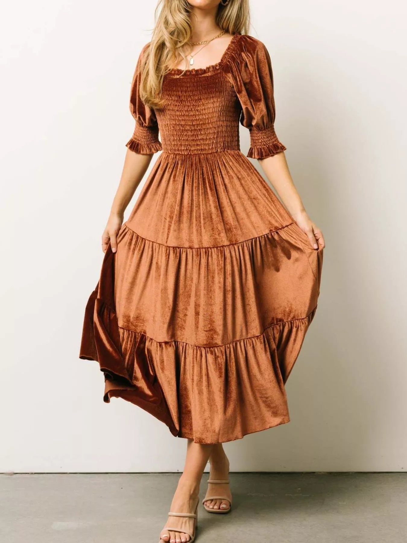 Sarah Express Women's Velvet Smocked Tiered Midi Dress Caramel