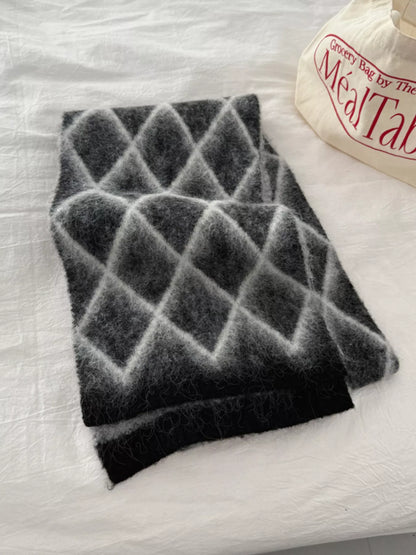 Sarah Express Women's Diamond Pattern Fuzzy Knit Scarf Black ONESIZE