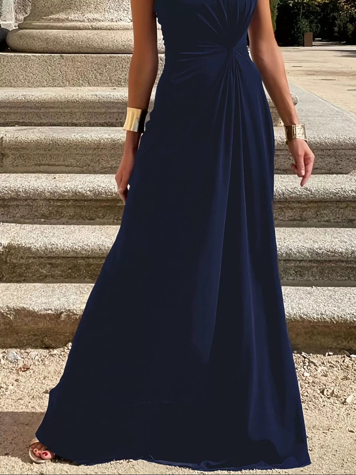 Sarah Express Women's Twisted Round Neck Sleeveless Maxi Dress