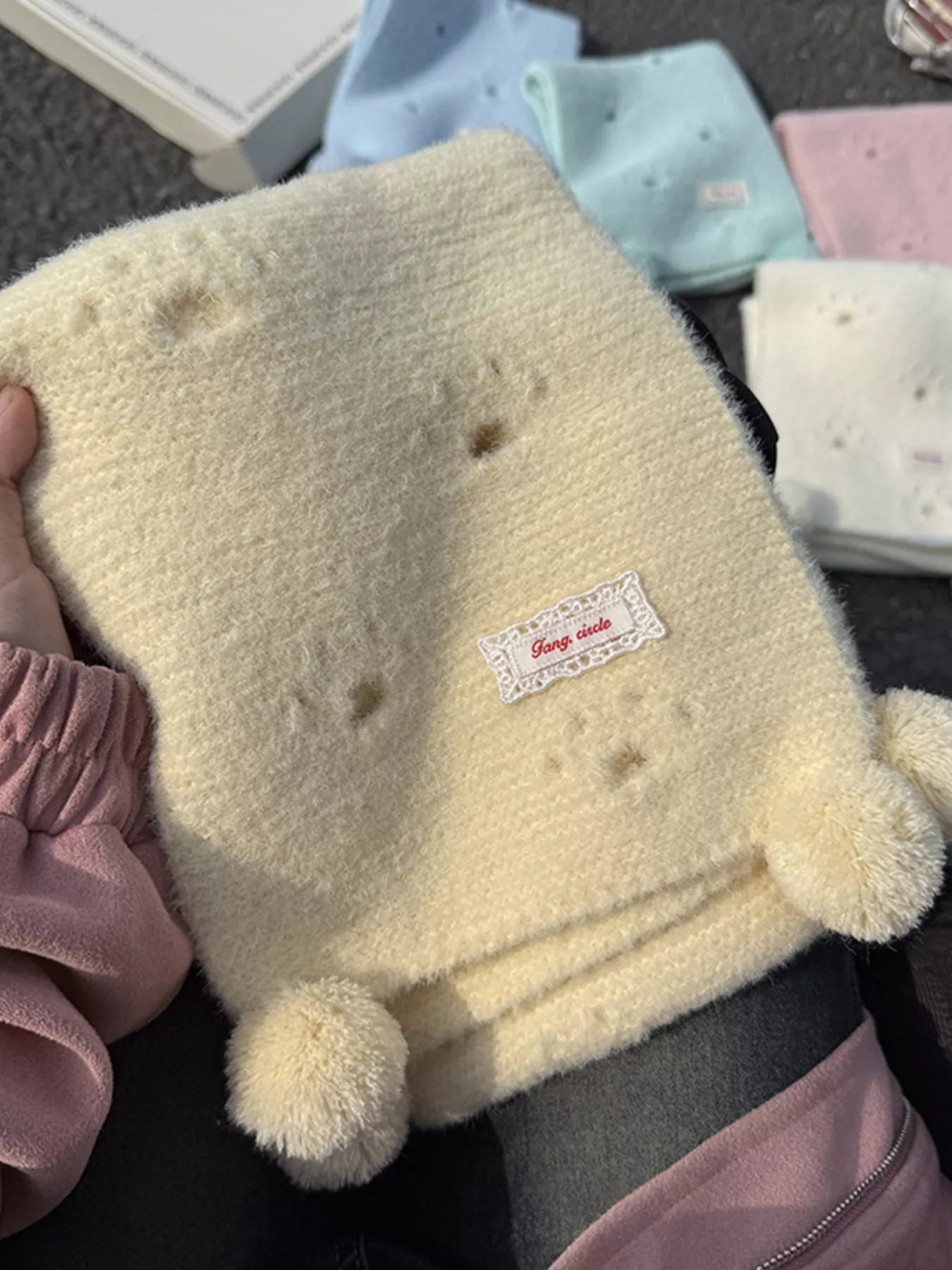 Trendsi Women's Cat Paw Pom-Pom Knitted Scarf Creamy Yellow ONESIZE