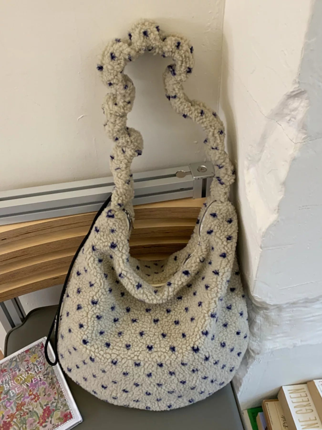 Sarah Express Women's Sherpa Ruched Strap Handbag - Plush Medium Shoulder Bag Khaki ONESIZE