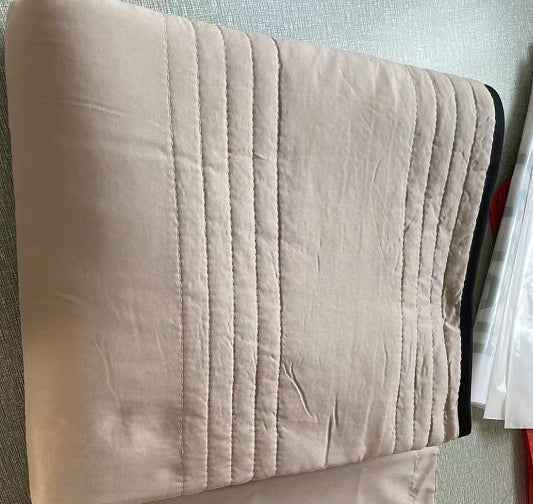 Sarah Express Cooling Summer Quilt Blanket - Lightweight Air Conditioning Comforter Camel