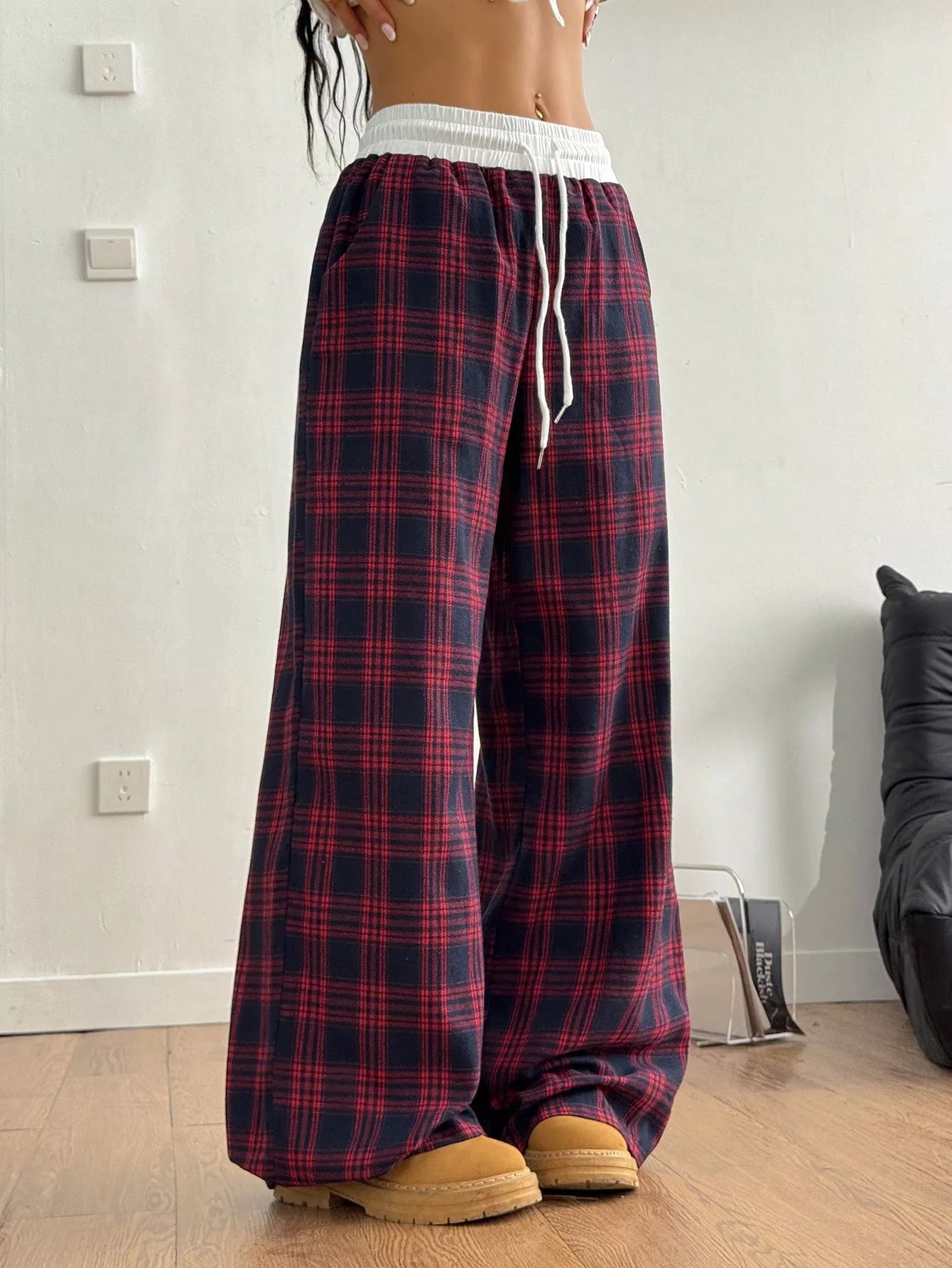 Sarah Express Women's Plaid Wide-Leg Pants with Elastic Waistband