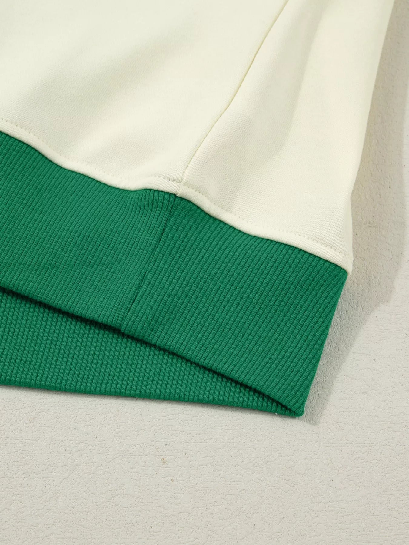 Sarah Express Women's Ribbed Colorblock V Neck Sporty Pullover Mini Skort Athleisure Set