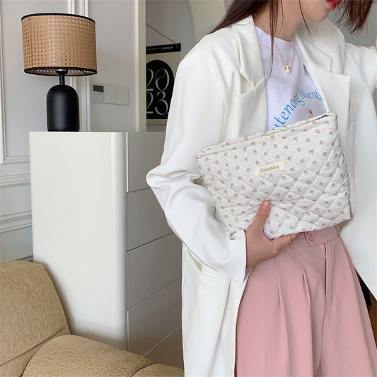 Sarah Express Quilted Floral Little Bear Makeup Bag - Women's Cosmetic Organizer Clutch with Cotton Lining