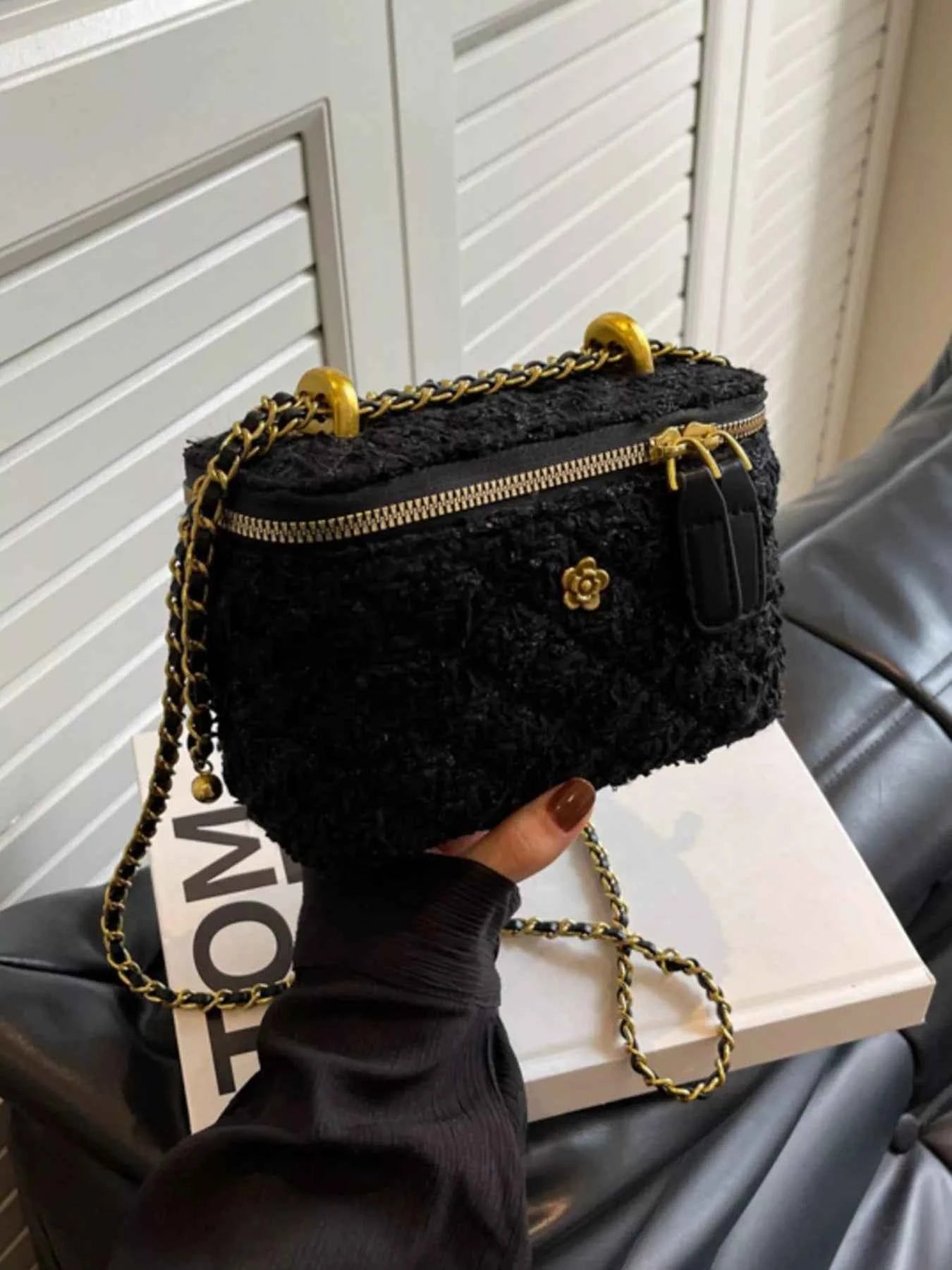 Sarah Express Women's Tweed Crossbody Bag with Chain Strap Black ONESIZE