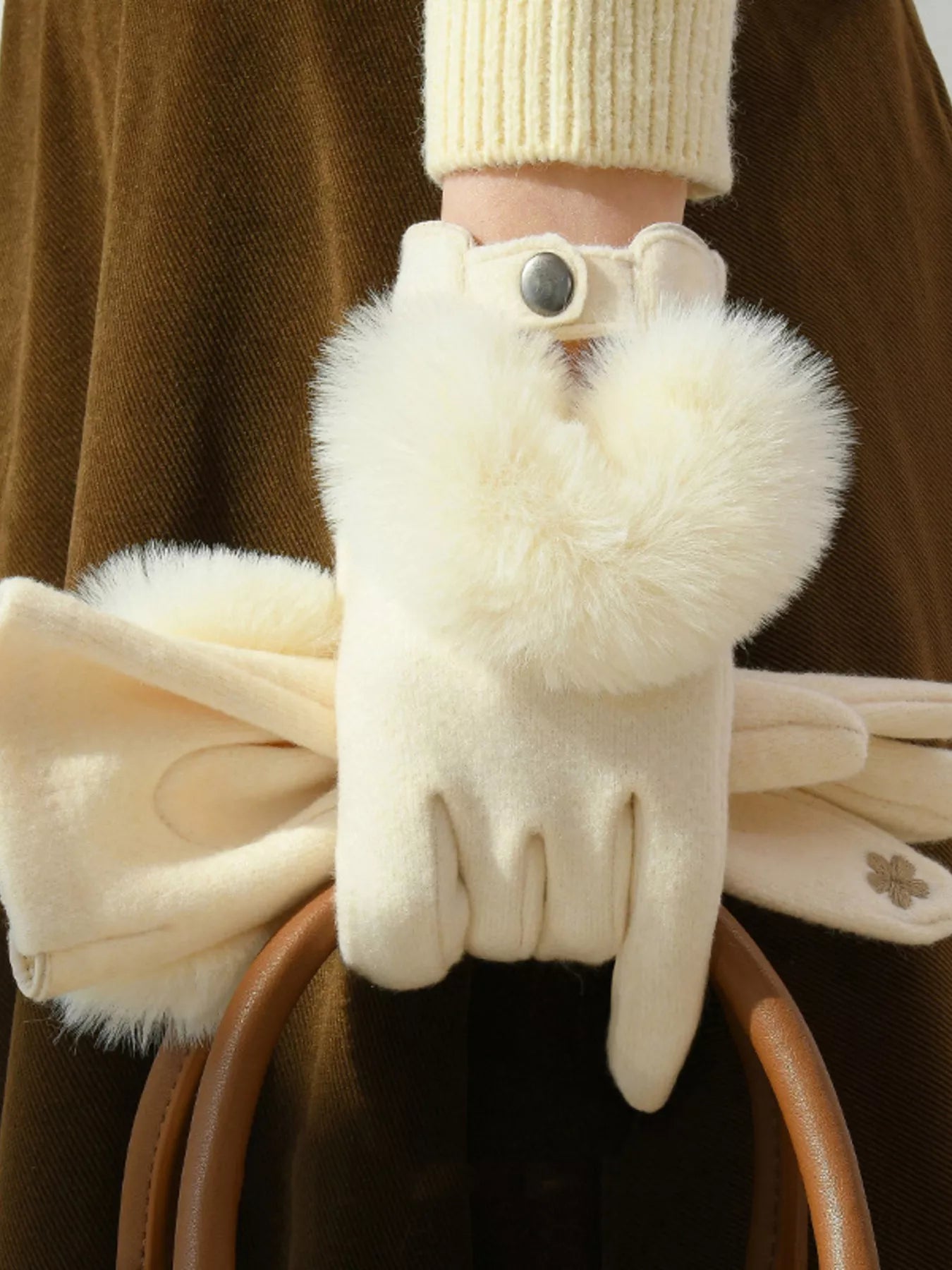 Sarah Express Women's Faux Fur Cuff Gloves - Cozy Winter Accessory White One Size