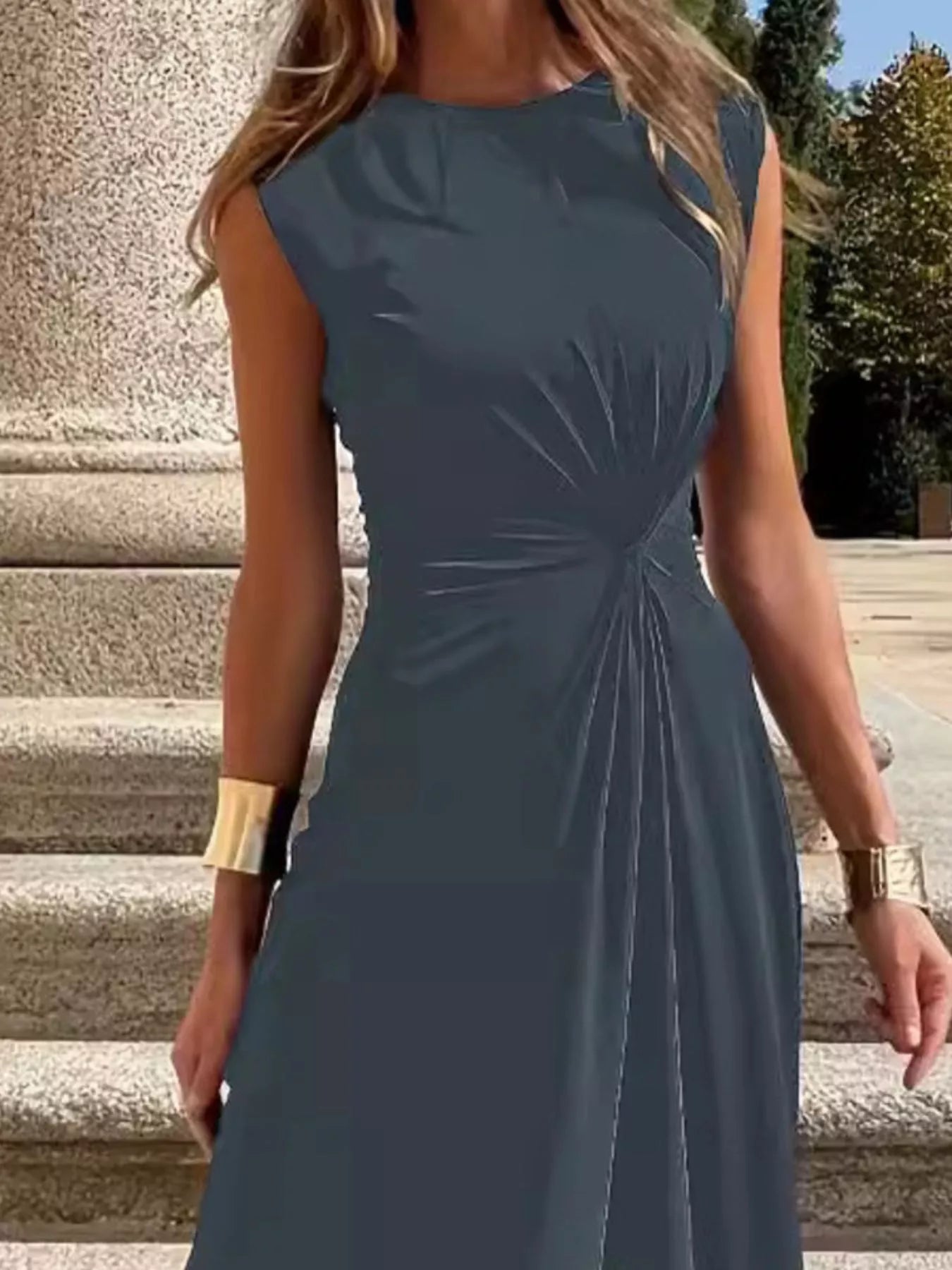 Sarah Express Women's Twisted Round Neck Sleeveless Maxi Dress