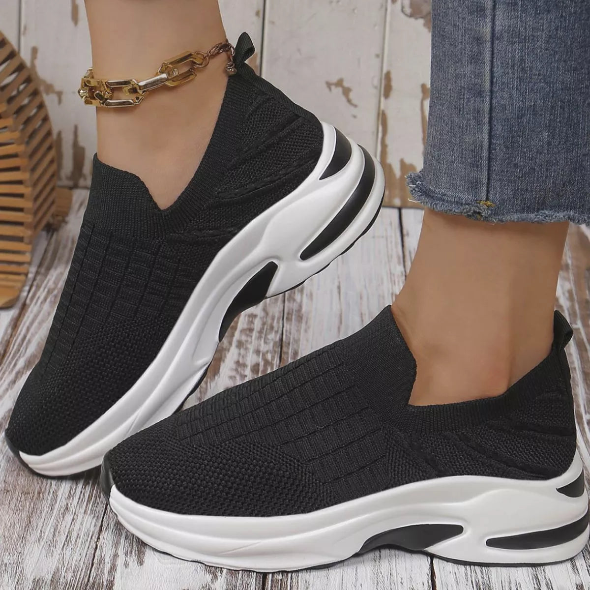 Sarah Express Women's Round Toe Mesh Slip-Ons