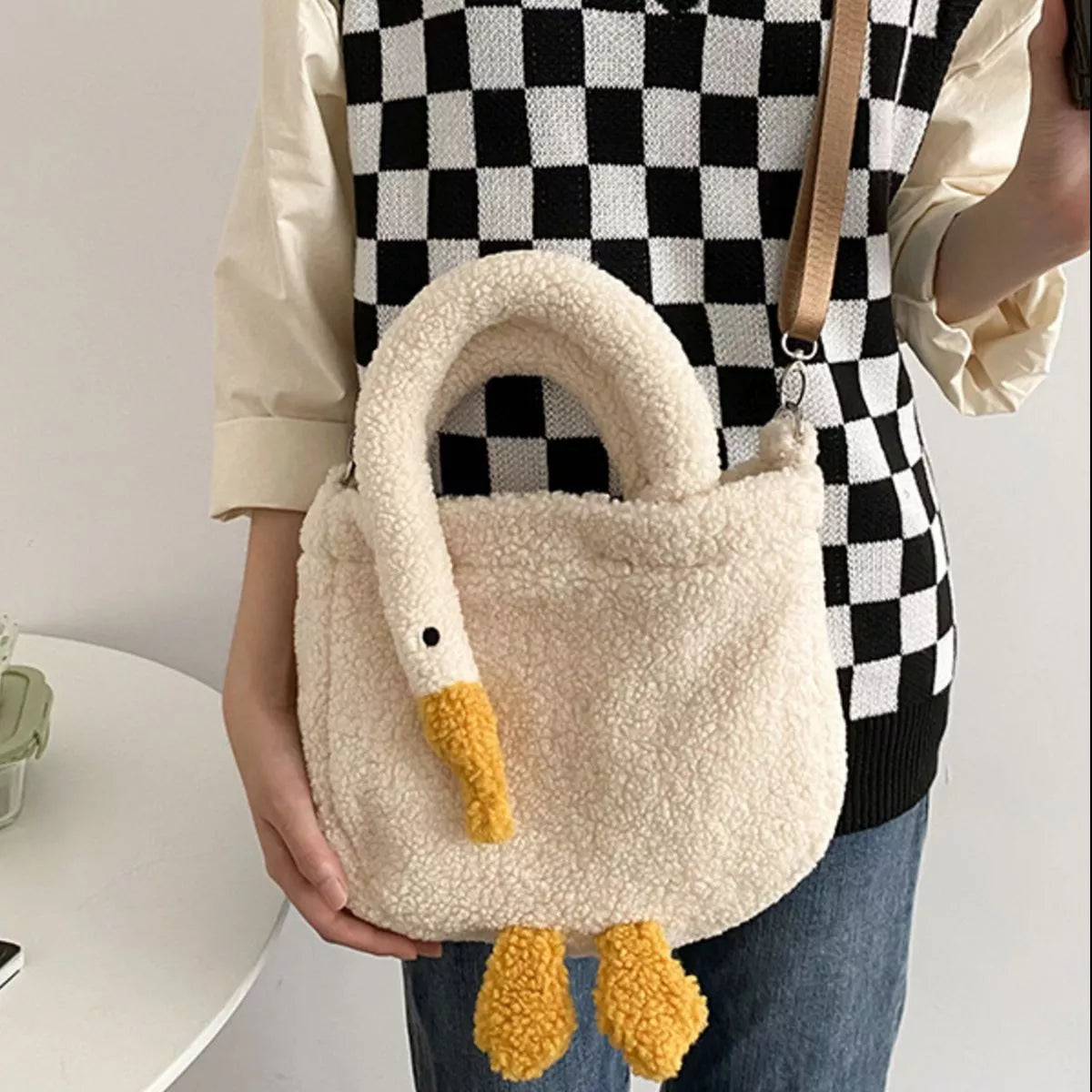 Sarah Express Women's Plush Goose Crossbody Bag Cream ONESIZE