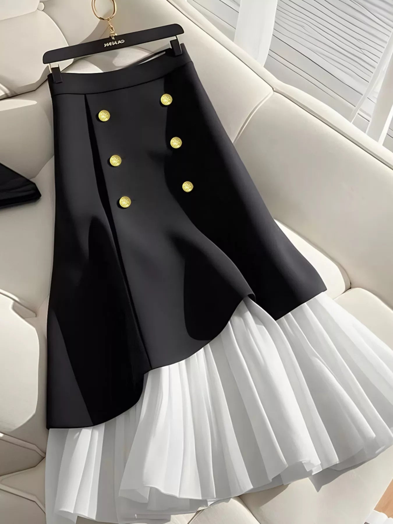 Sarah Express Women's High-Waisted Button Decor Pleated Hem Skirt Black