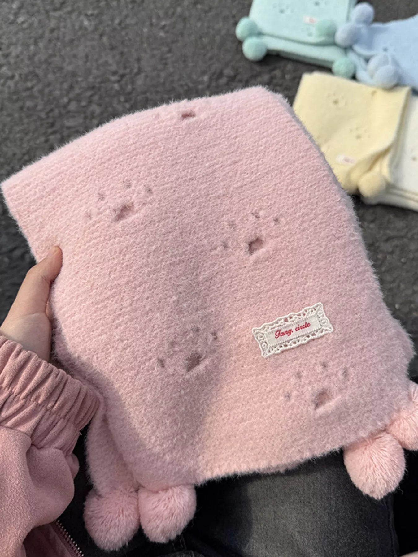 Trendsi Women's Cat Paw Pom-Pom Knitted Scarf Tender Pink ONESIZE