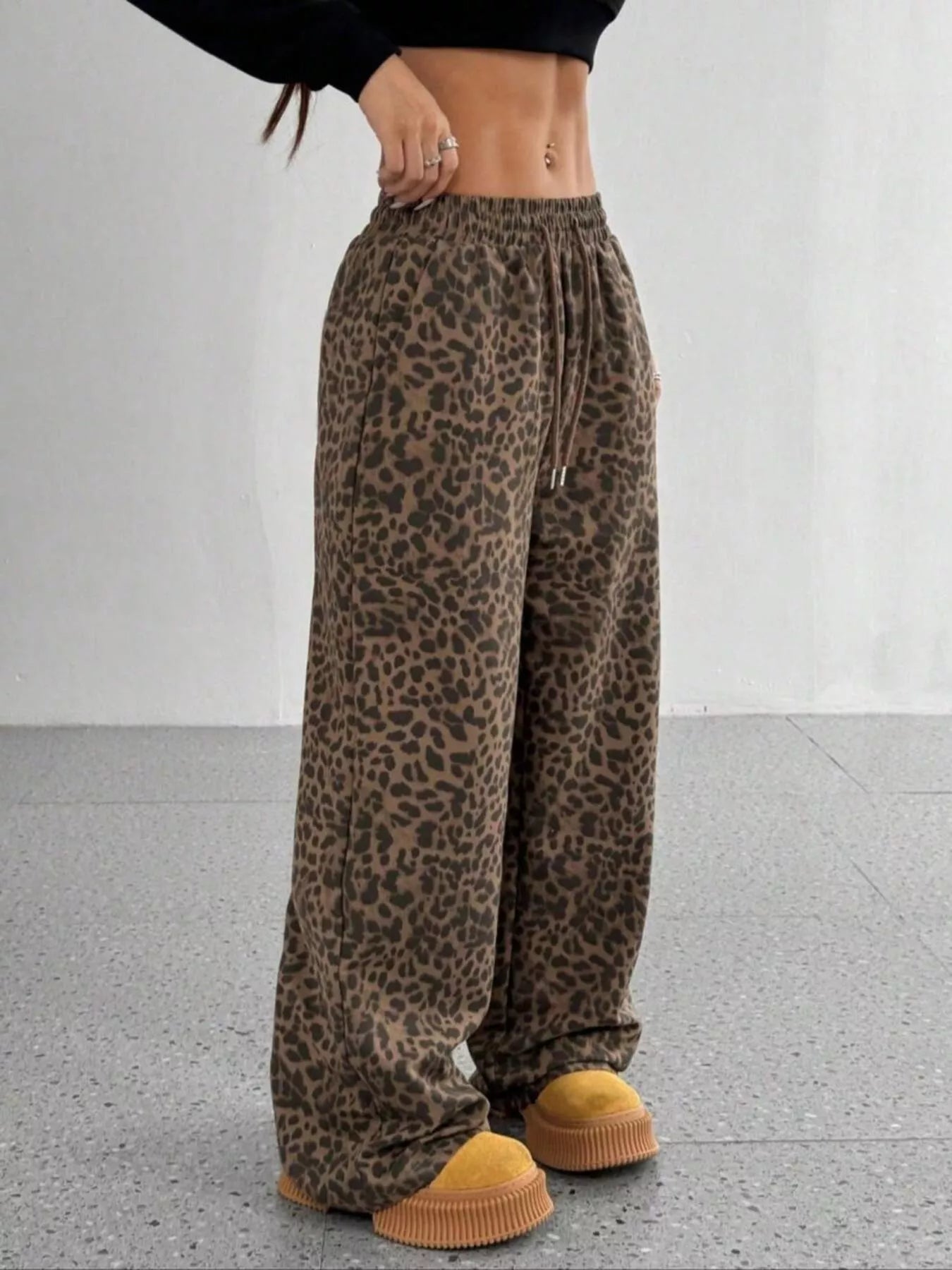 Sarah Express Women's Leopard Drawstring Wide Leg Pants