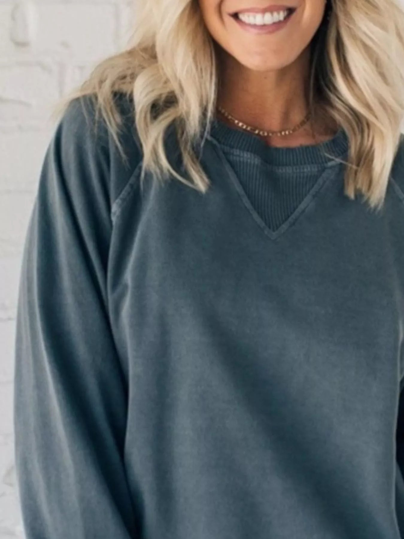 Sarah Express Women's Crew Neck Raglan Sleeve Sweatshirt - Casual Pullover Top