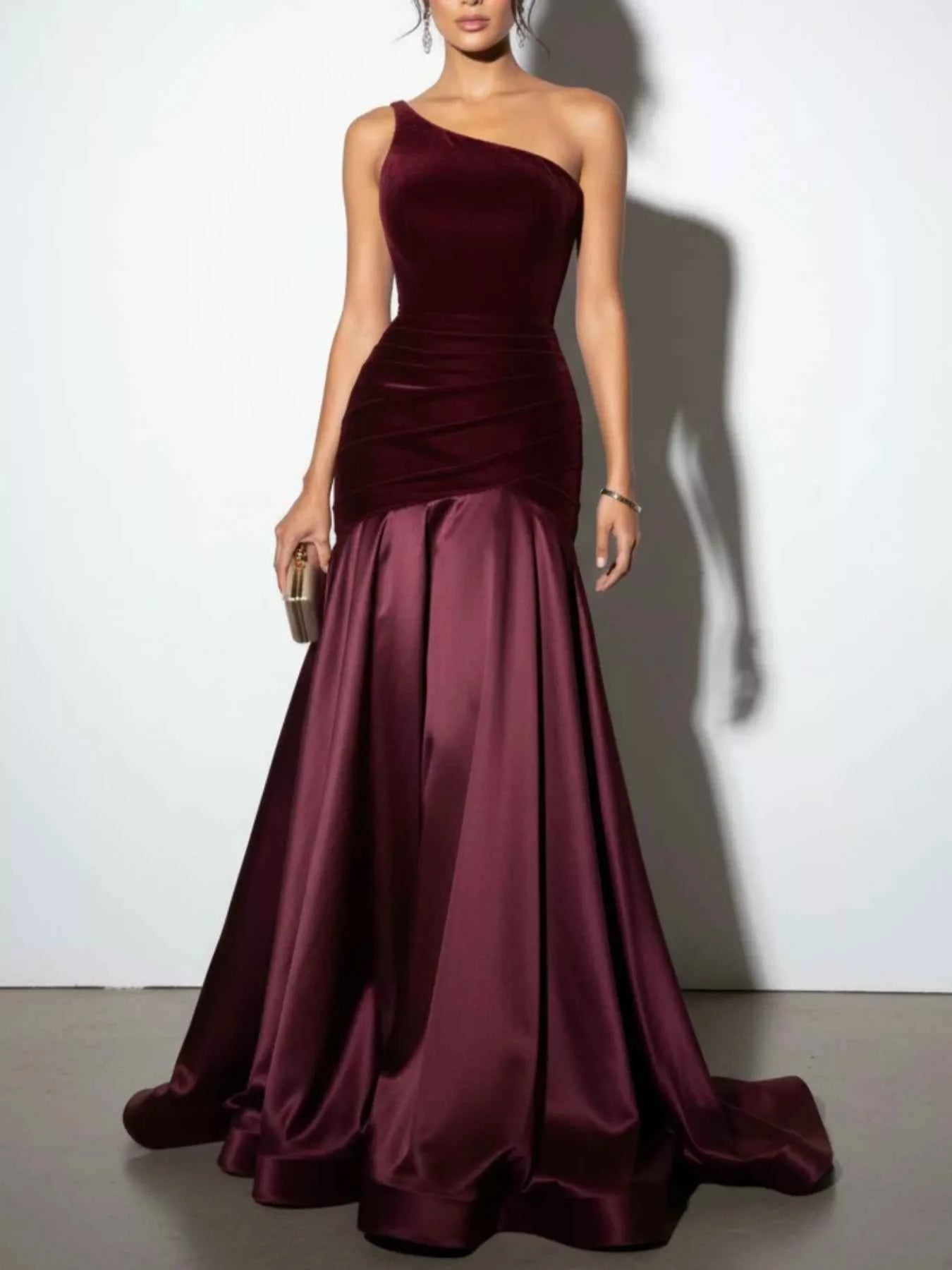 Sarah Express Women's Single Shoulder Ruched Floor Length Dress Wine Red