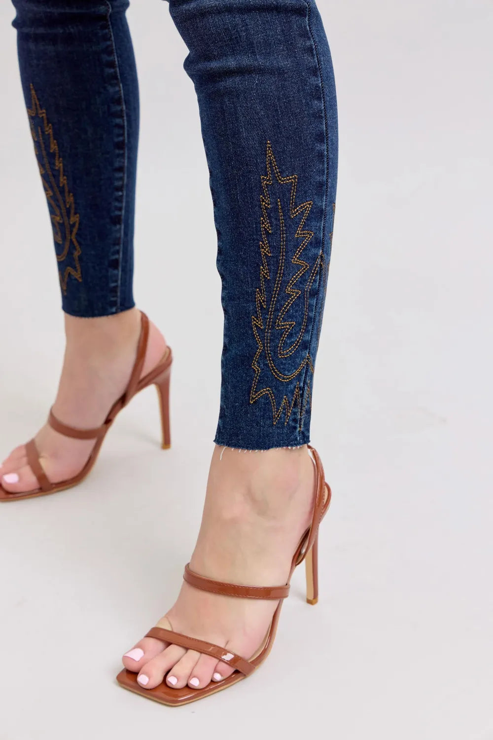 Sarah Express Women’s Plus Size Embroidered High Rise Skinny Jeans
