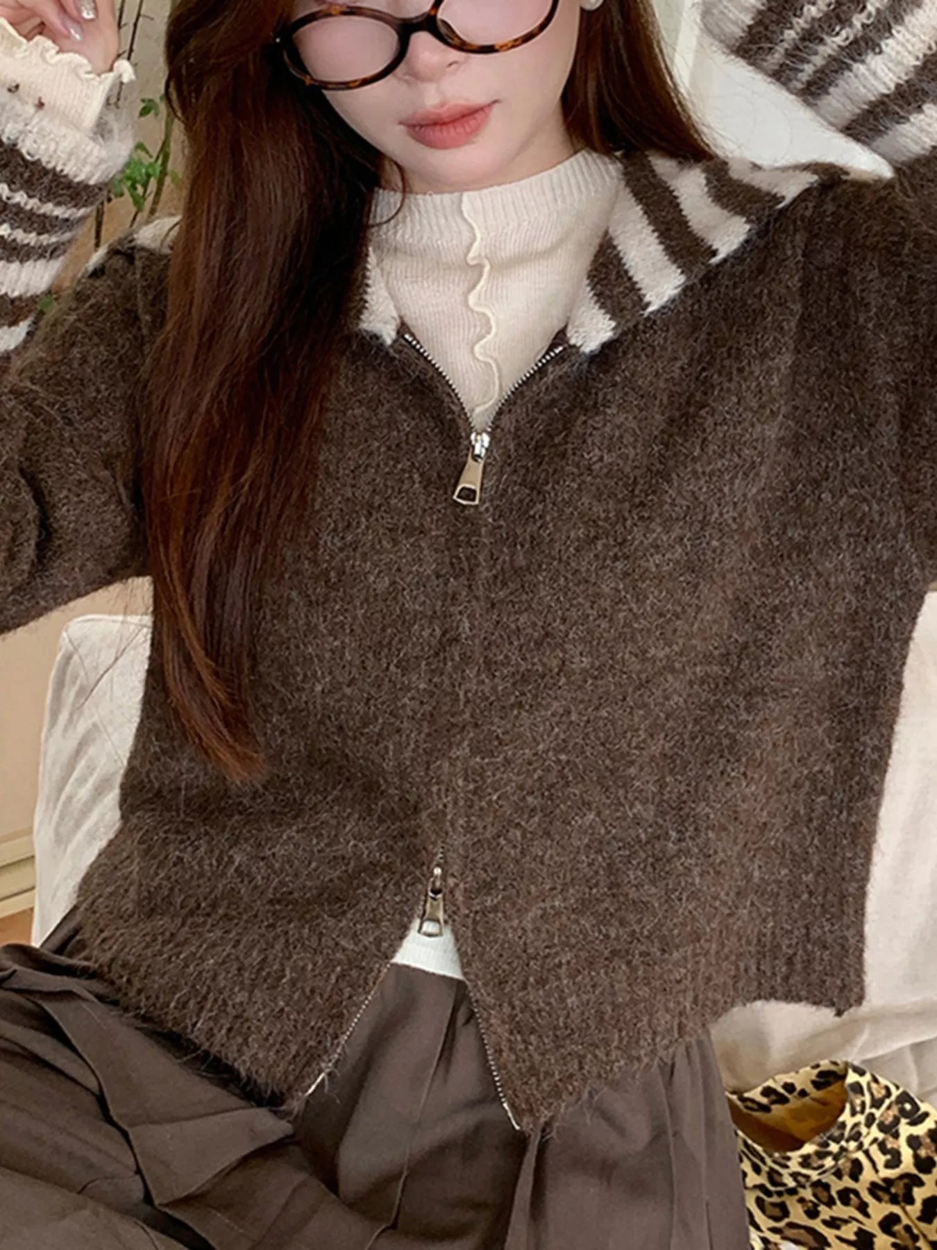 Sarah Express Women's Striped Trim Zip-Up Knit Cardigan