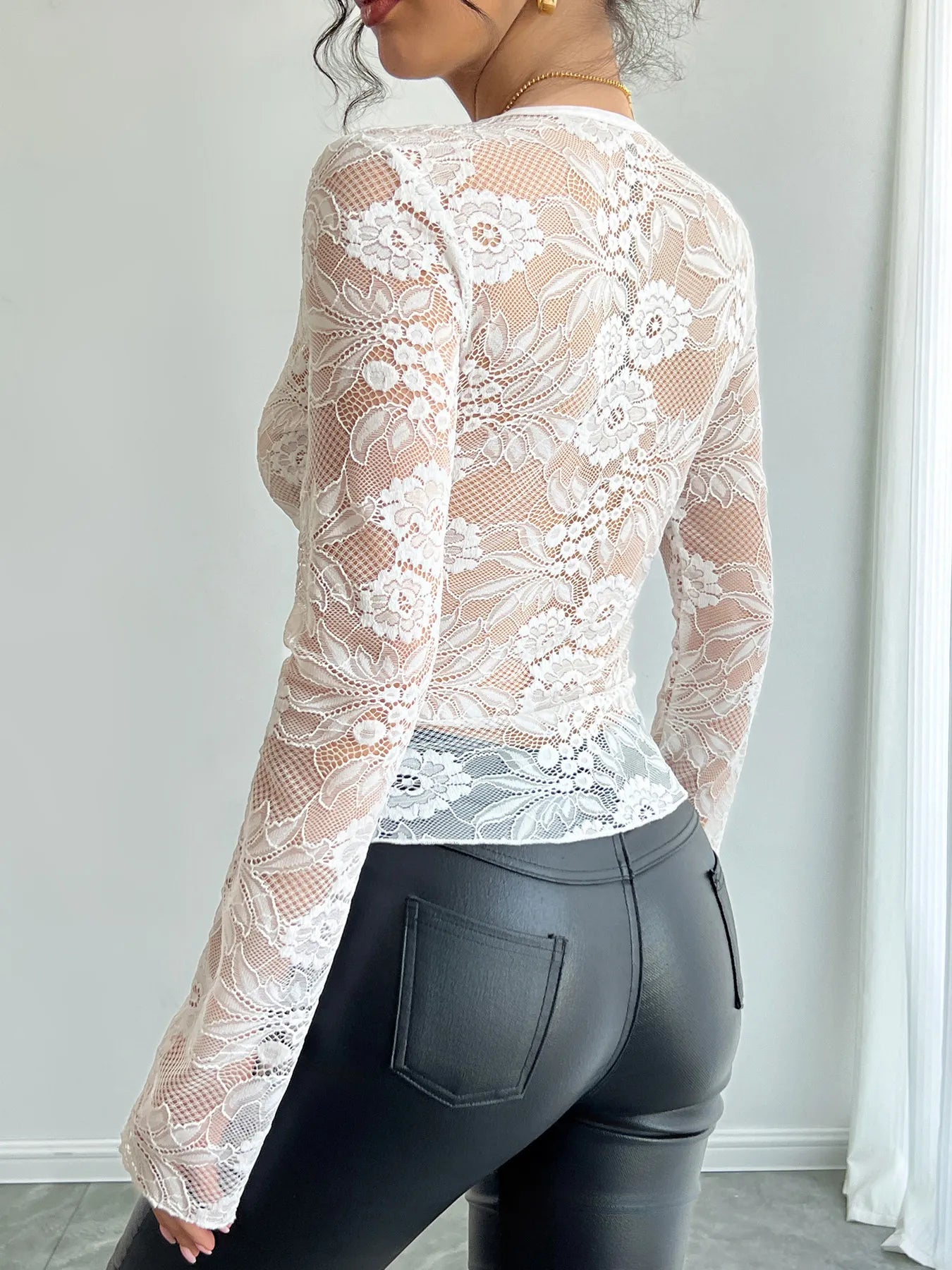 Sarah Express Women's Lace Deep V-Neck Long Sleeve T-Shirt