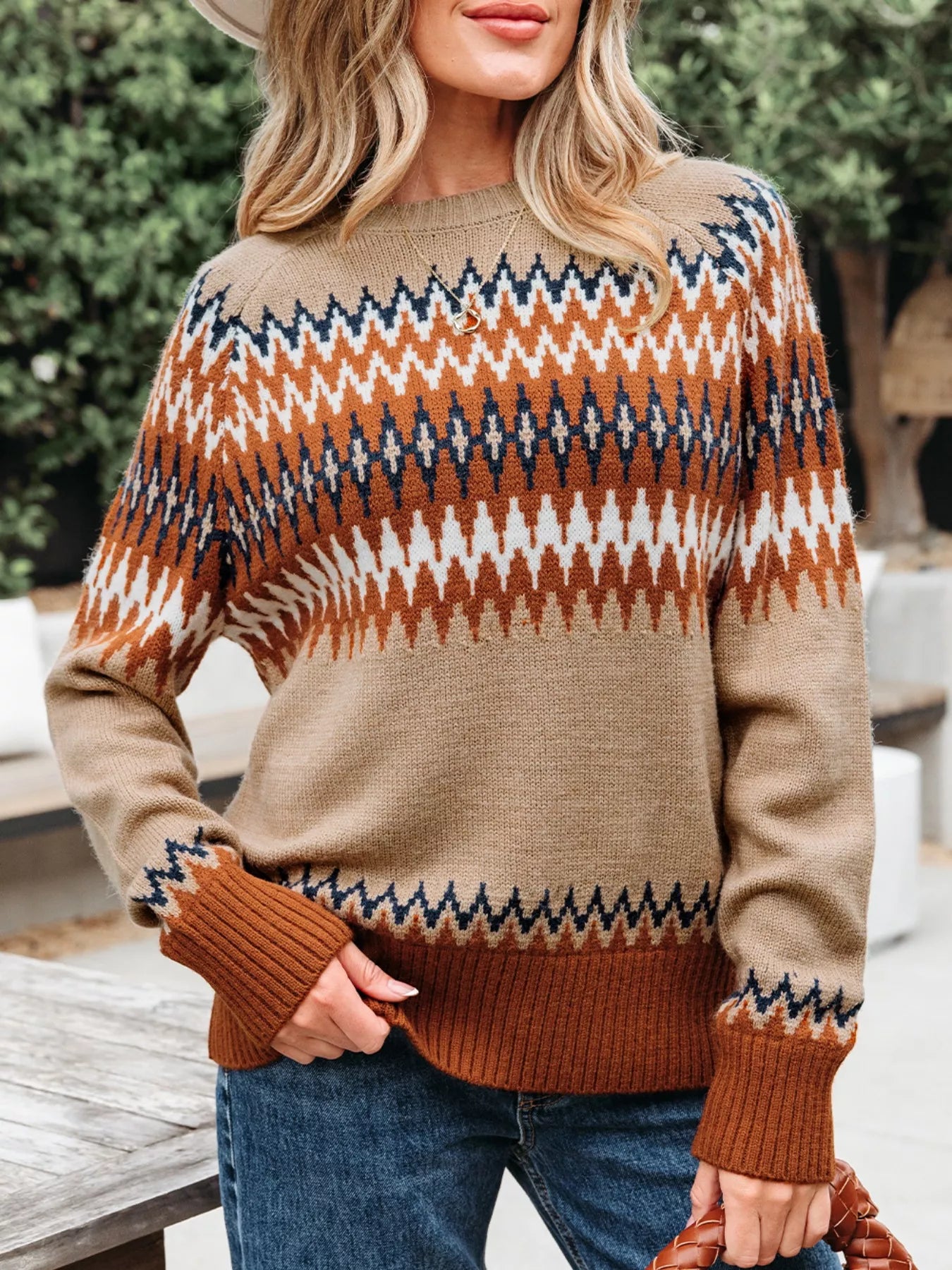 Sarah Express Women's Color Block Crew Neck Sweater Khaki