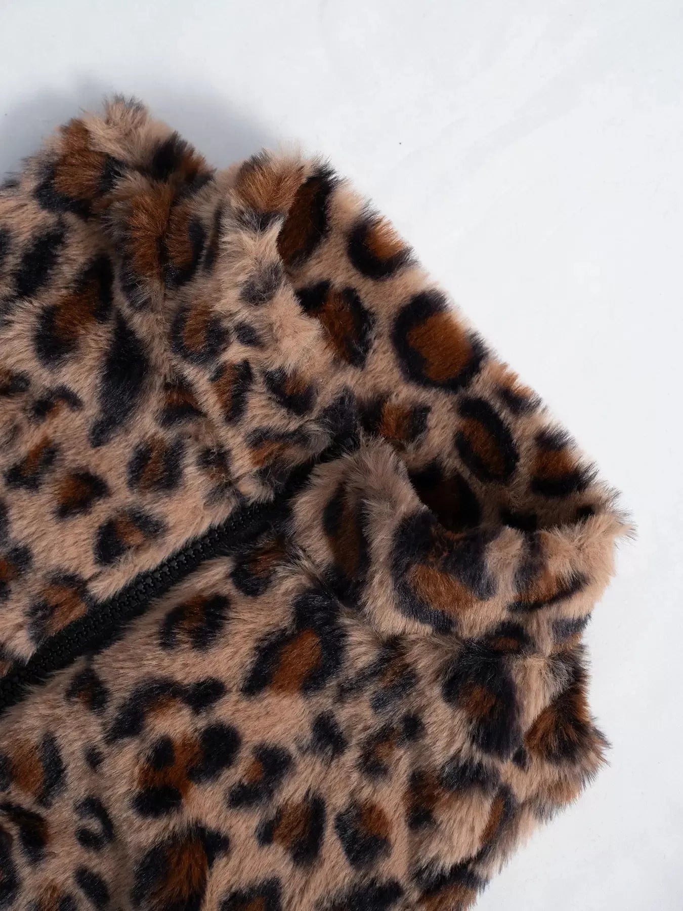 Sarah Express Women's Leopard Zip Up Faux Fur Cropped Vest Coat