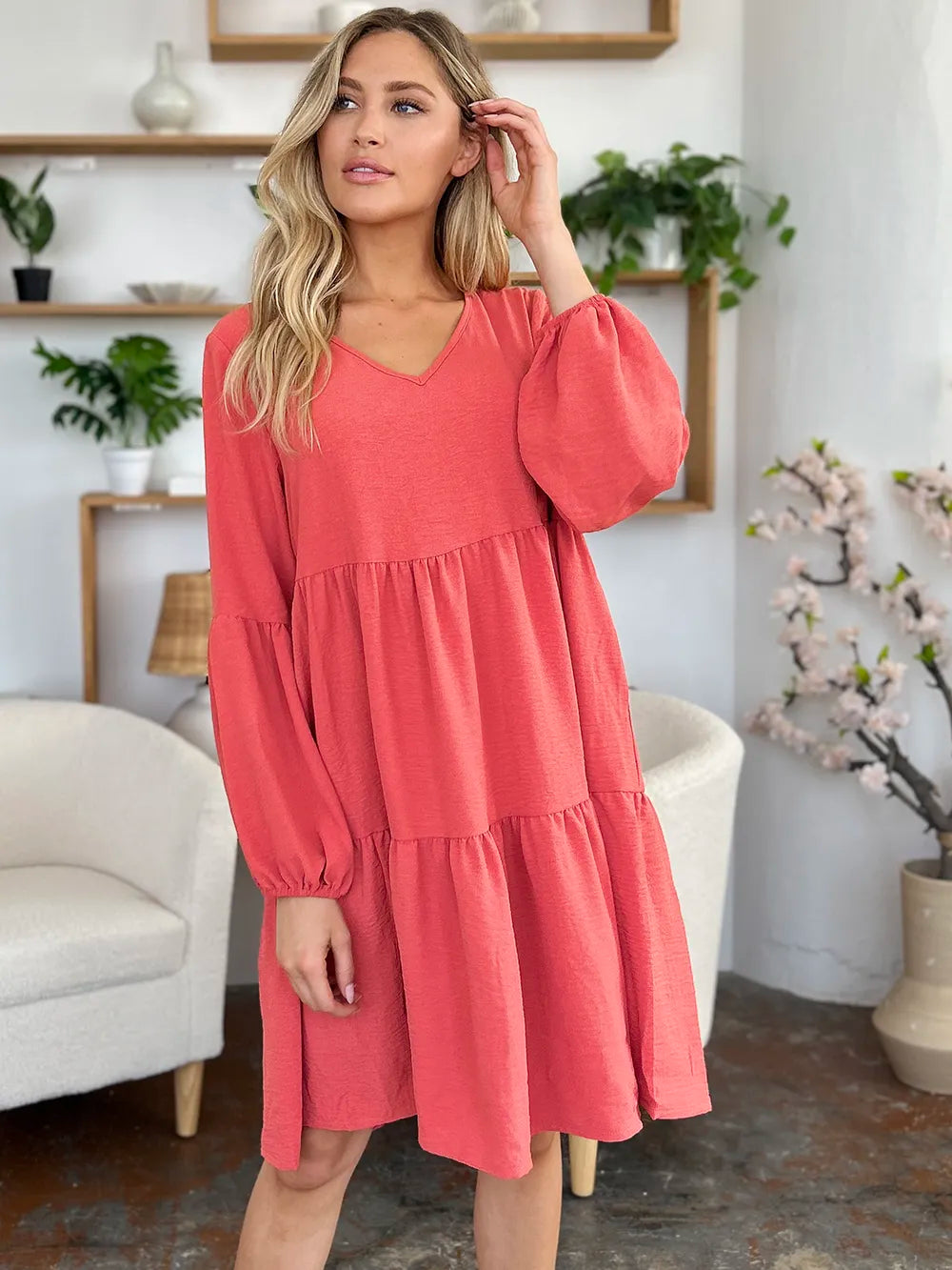 Sarah Express Women’s Plus Size V-Neck Balloon Sleeve Tiered Dress
