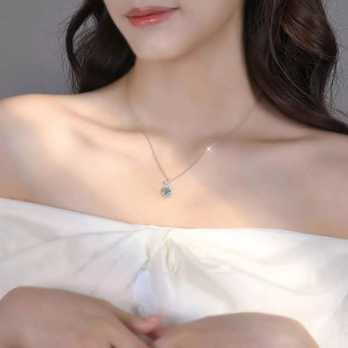 Sarah Express Women's 1 Carat Moissanite Pendant Necklace