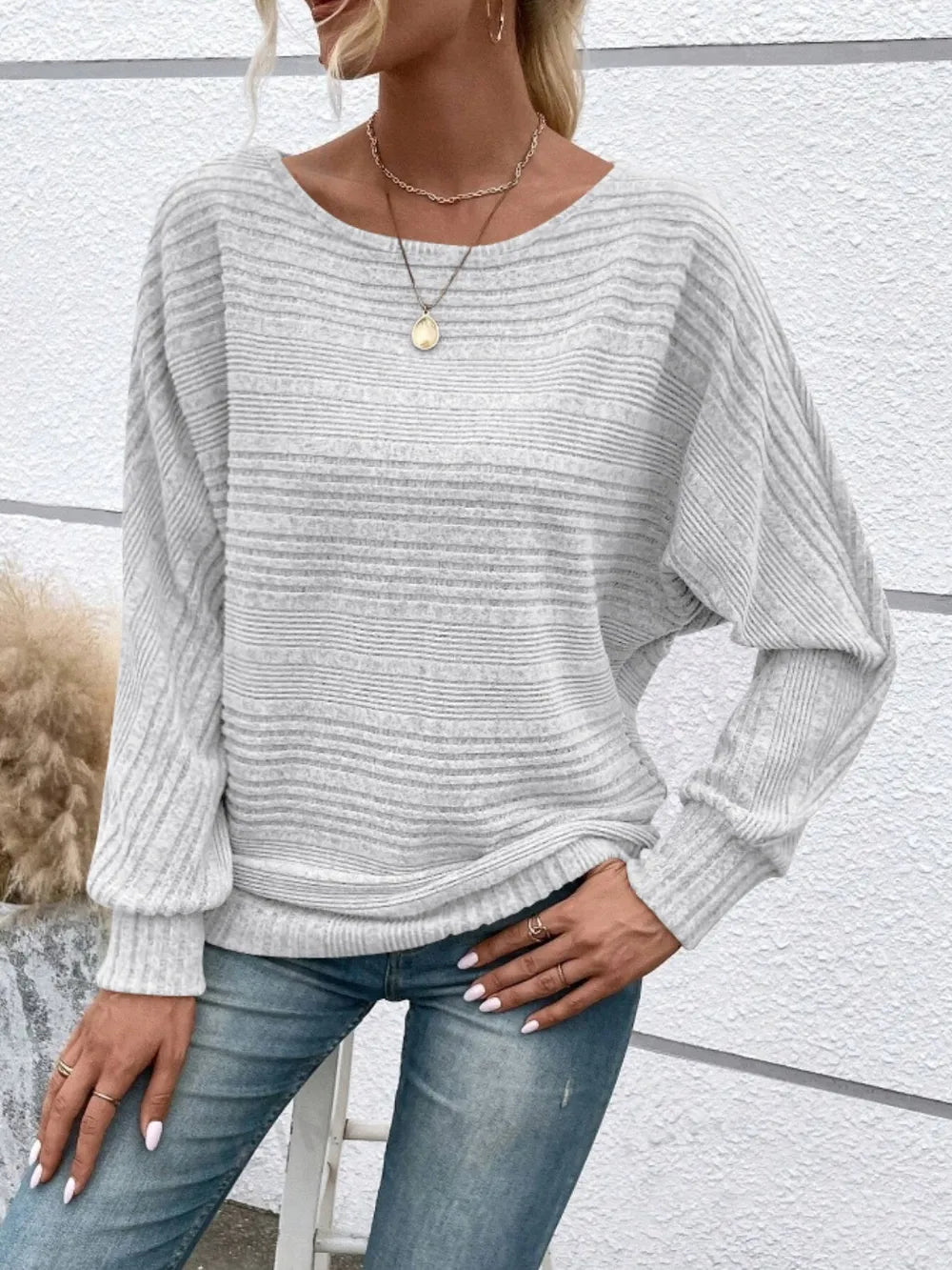 Sarah Express Women's Round Neck Long Sleeve Top Light Gray
