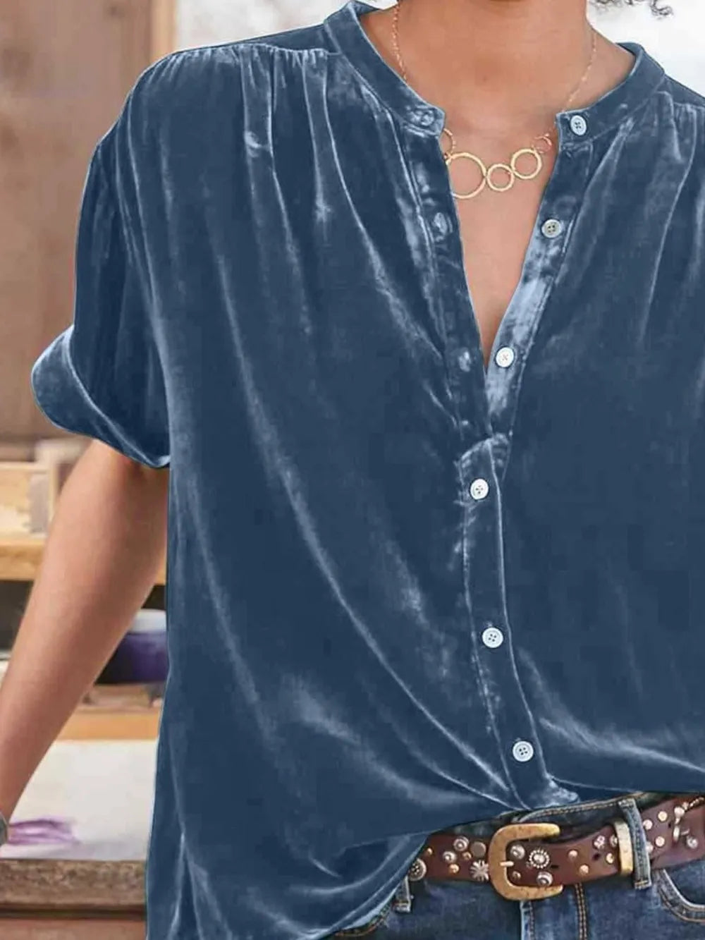 Sarah Express Women's Ruched Round Neck Short Sleeve Shirt