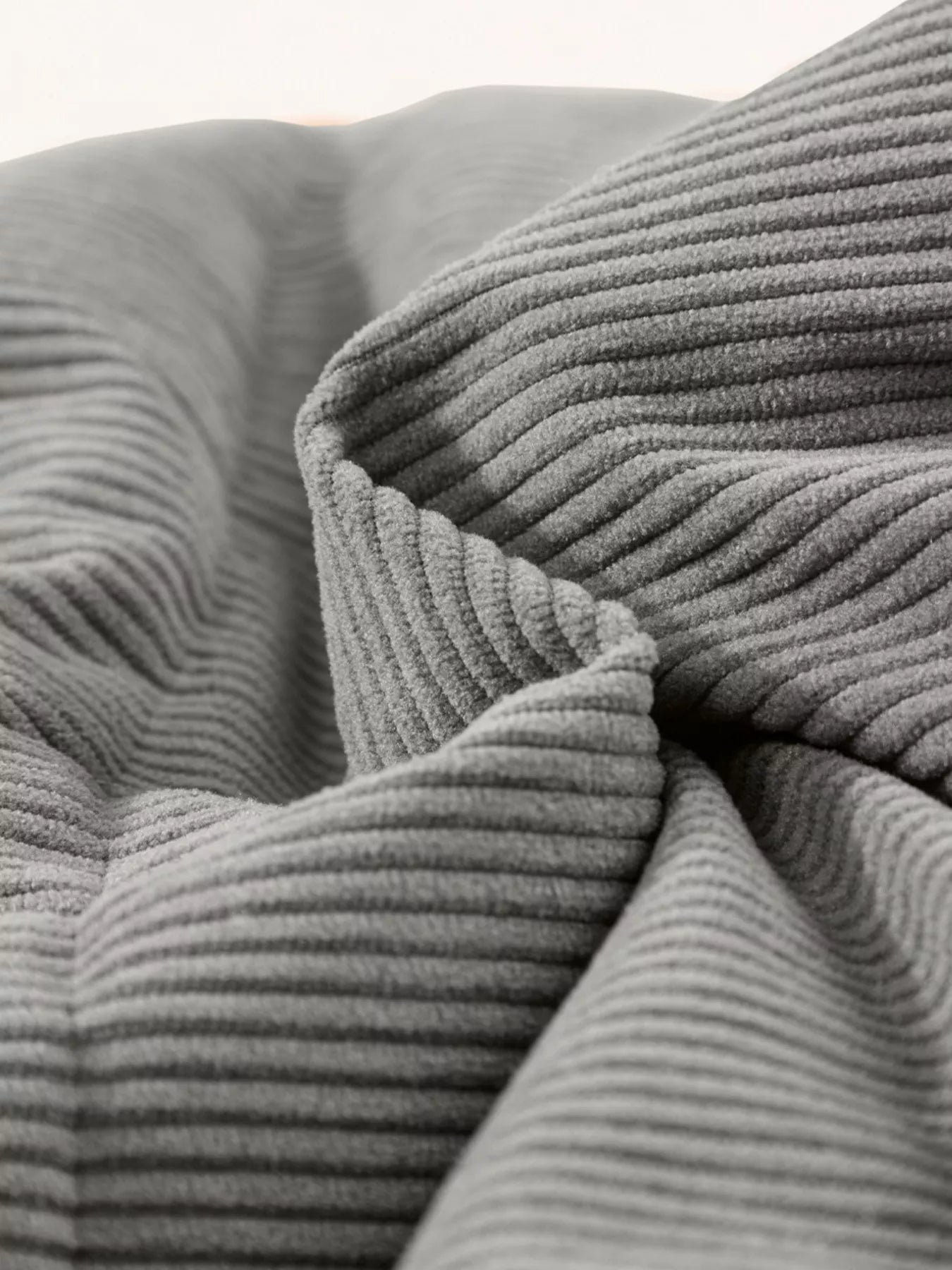 Sarah Express Women's Corduroy Stand Neck Zipped Puffer Vest