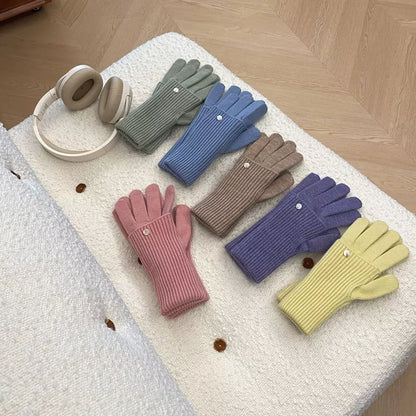 Sarah Express Women's Ribbed Knit Touchscreen Gloves