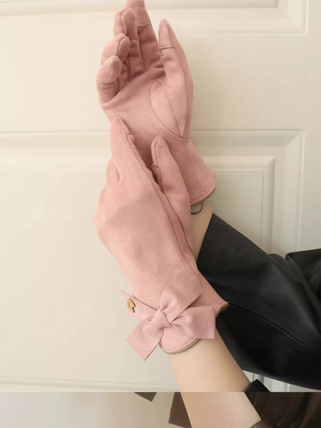 Sarah Express Women's Bow-Decorated Winter Gloves - Elegant Polyester Knit Gloves