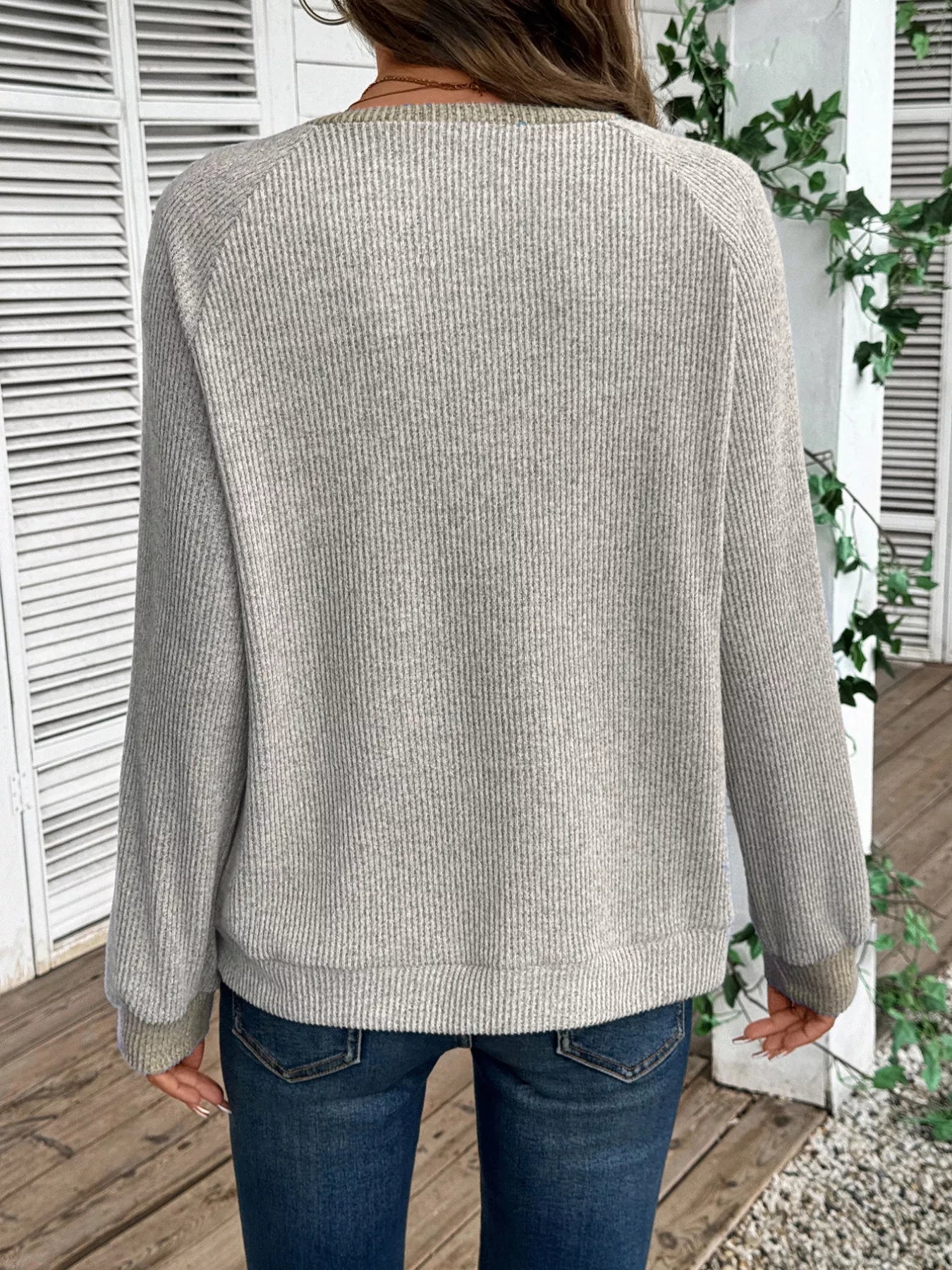 Sarah Express Women's Ribbed Knit Two-Tone Button Front Top